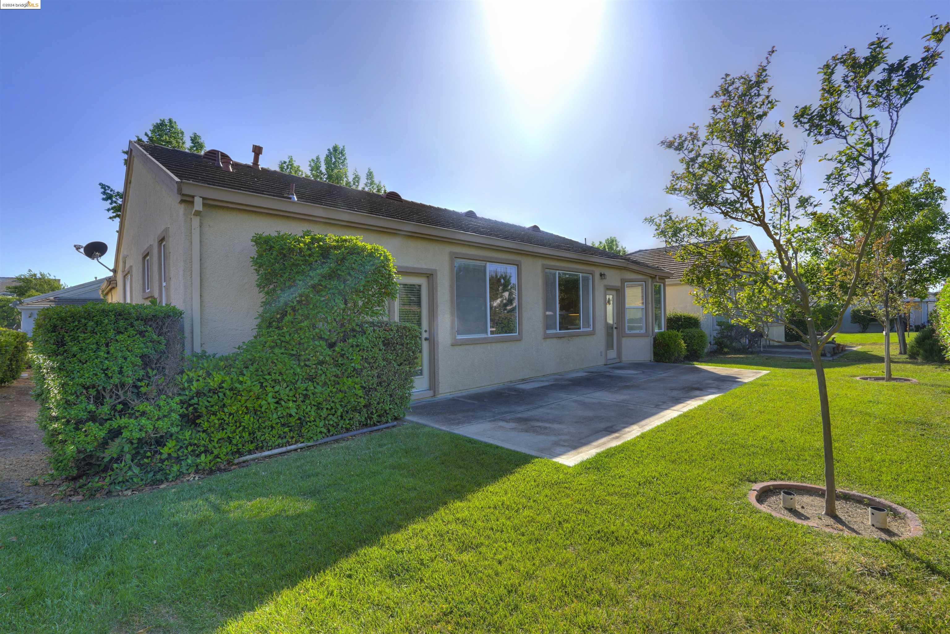 670 Turnberry Ter