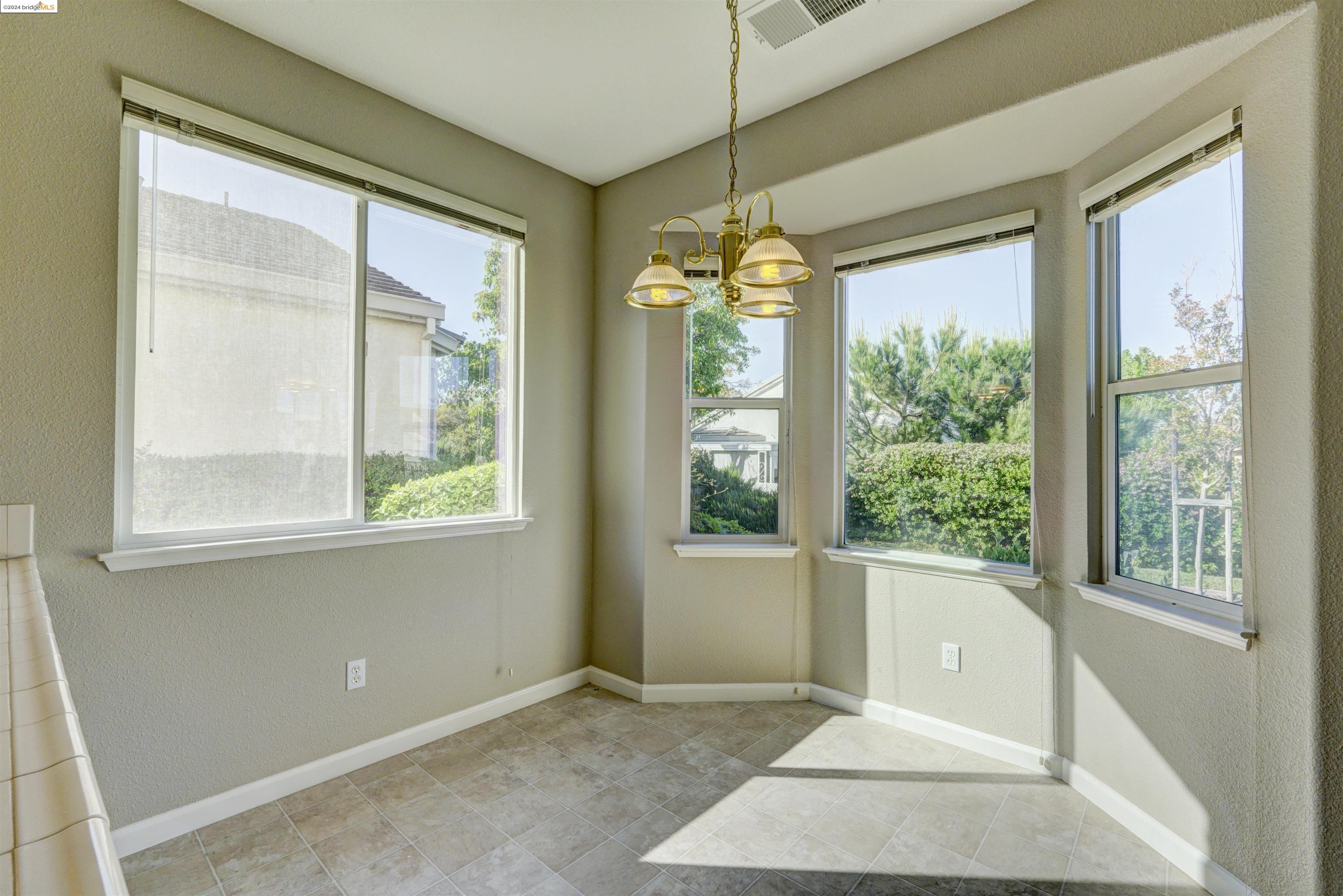 670 Turnberry Ter