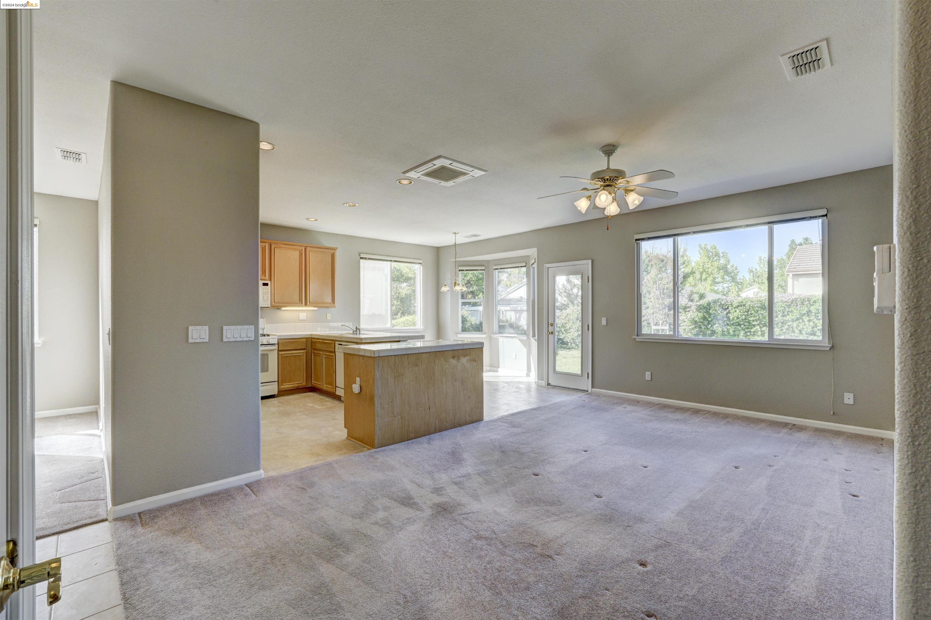 670 Turnberry Ter
