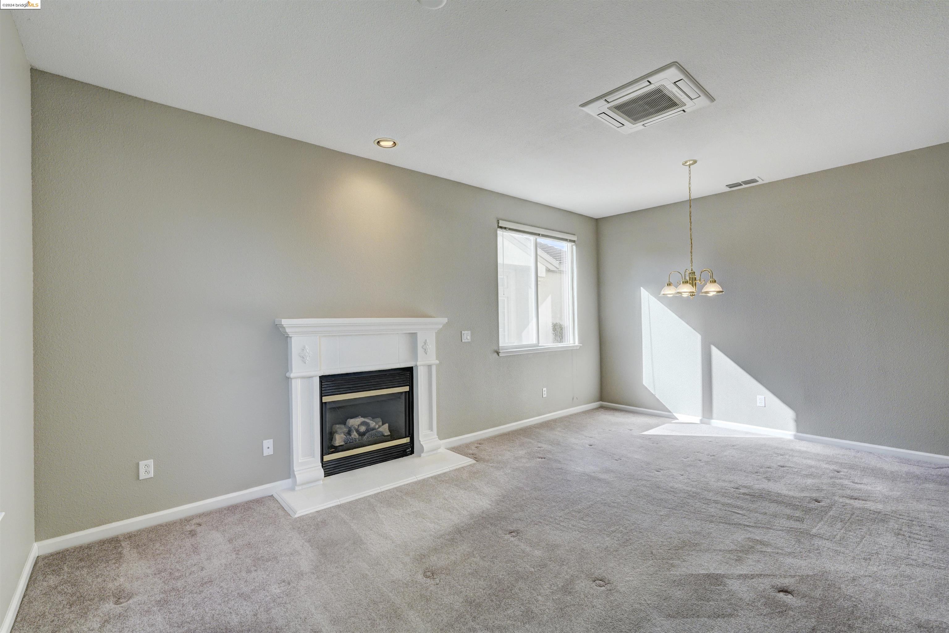 670 Turnberry Ter