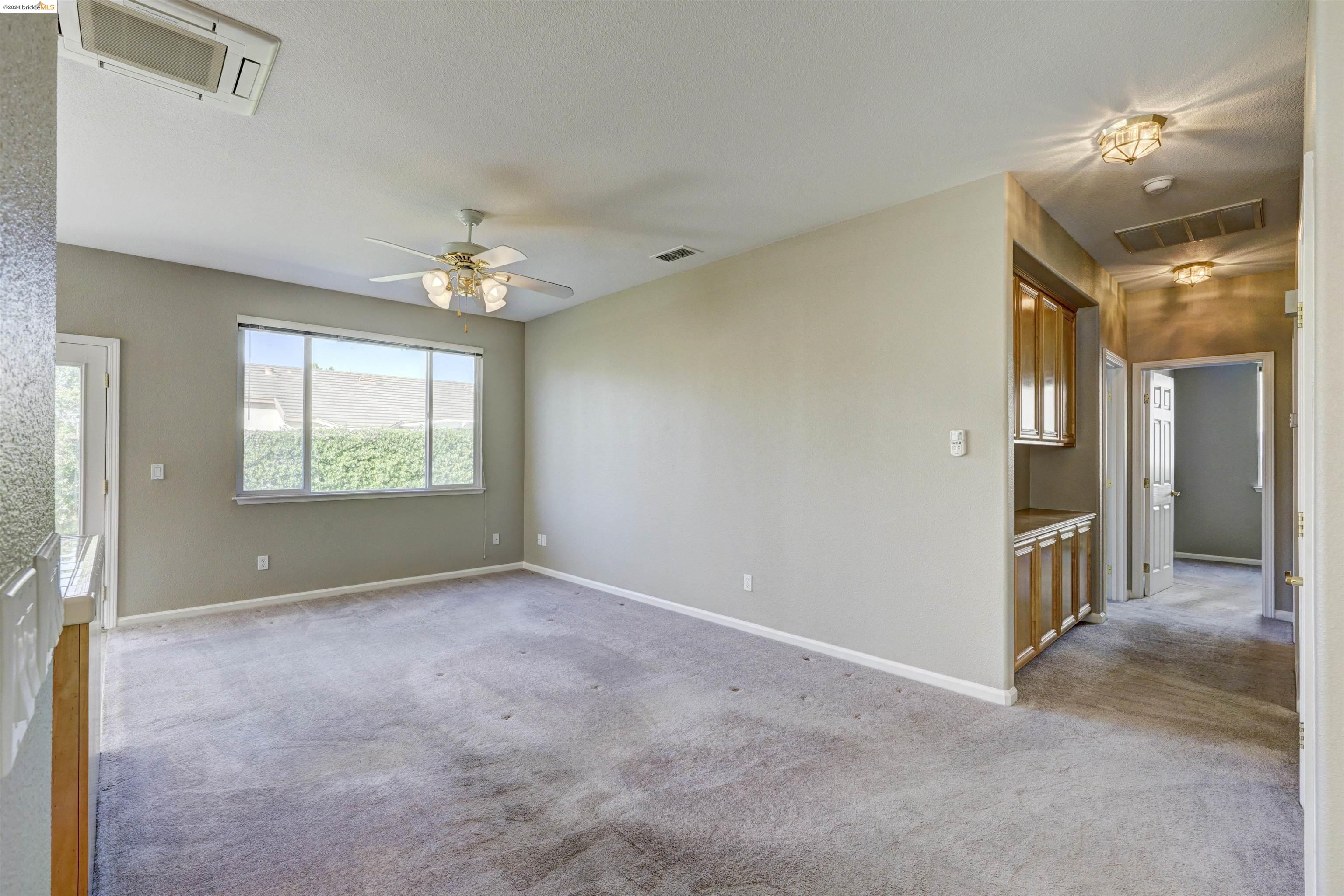 670 Turnberry Ter
