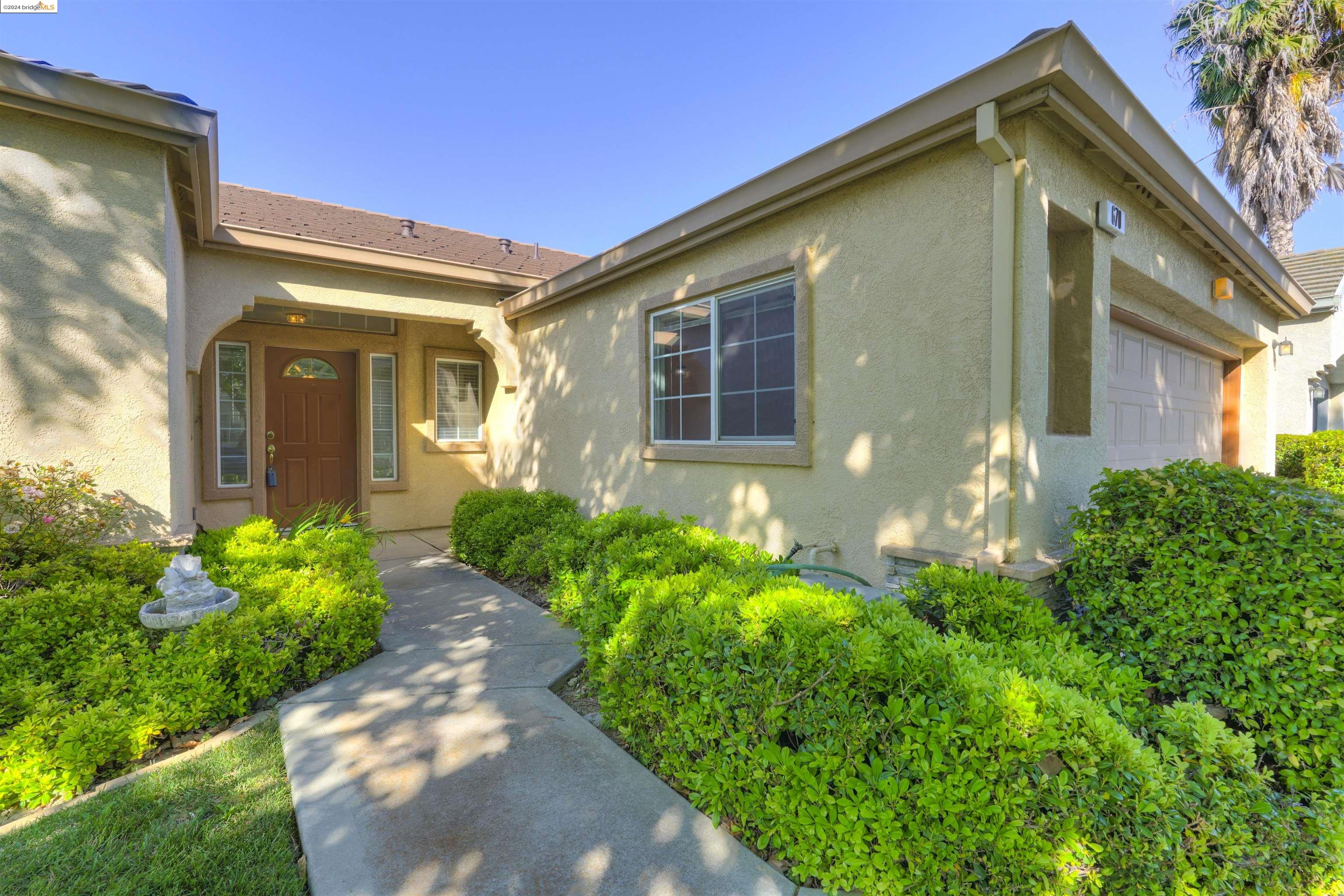 670 Turnberry Ter