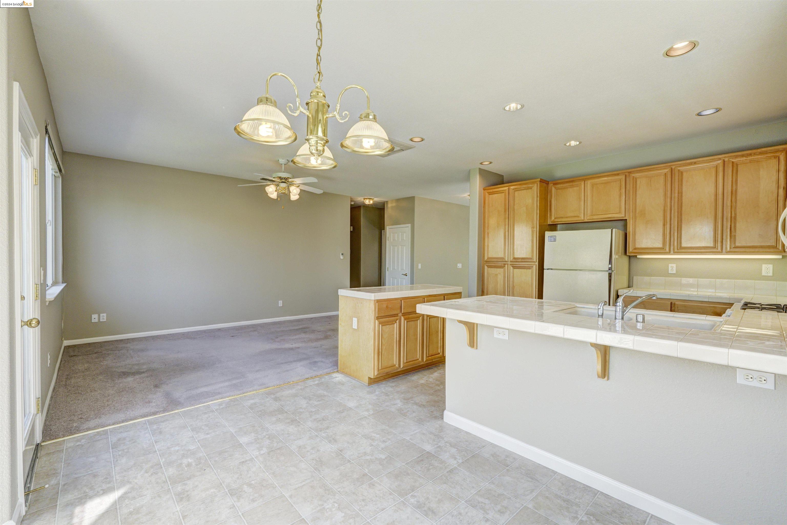 670 Turnberry Ter