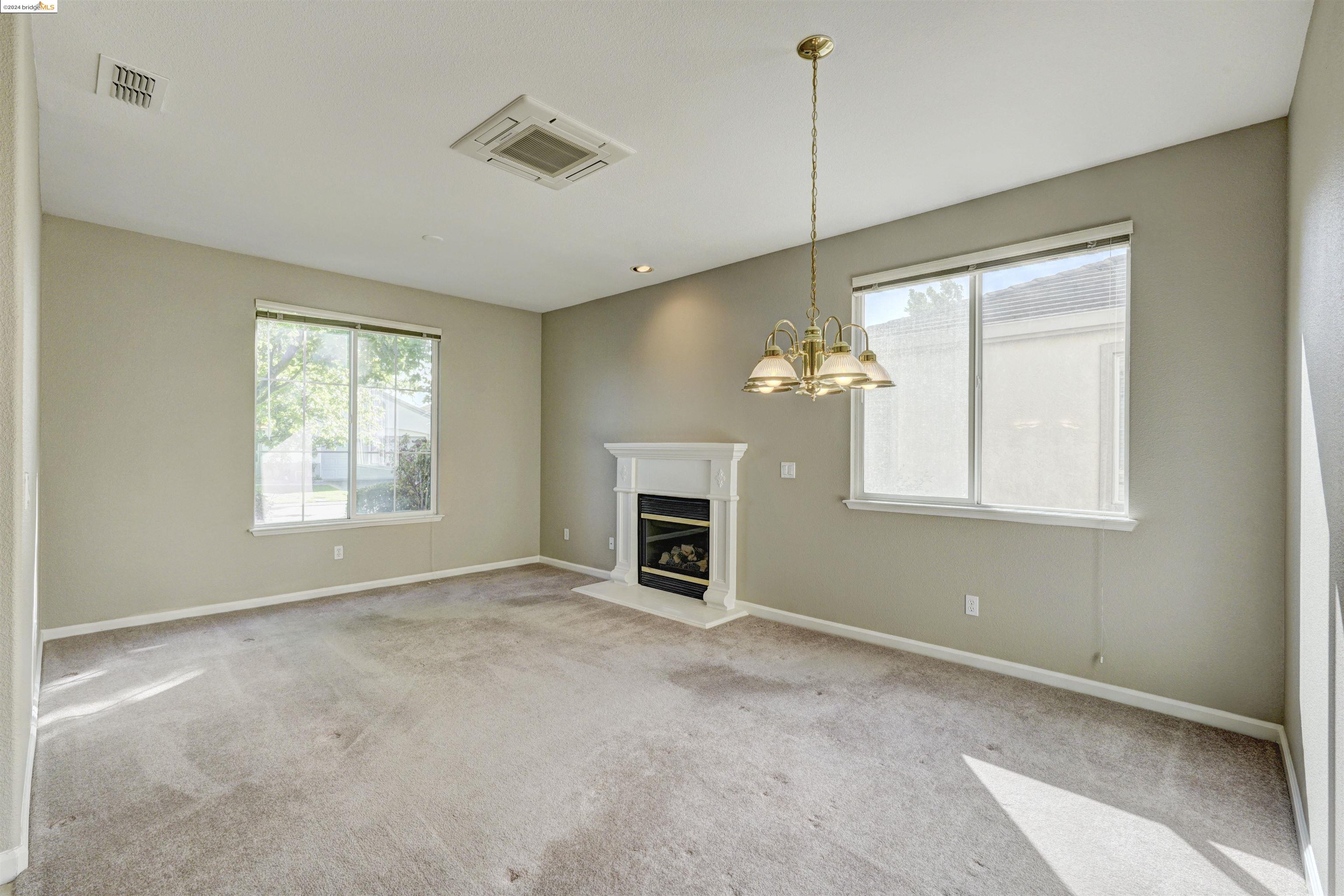 670 Turnberry Ter