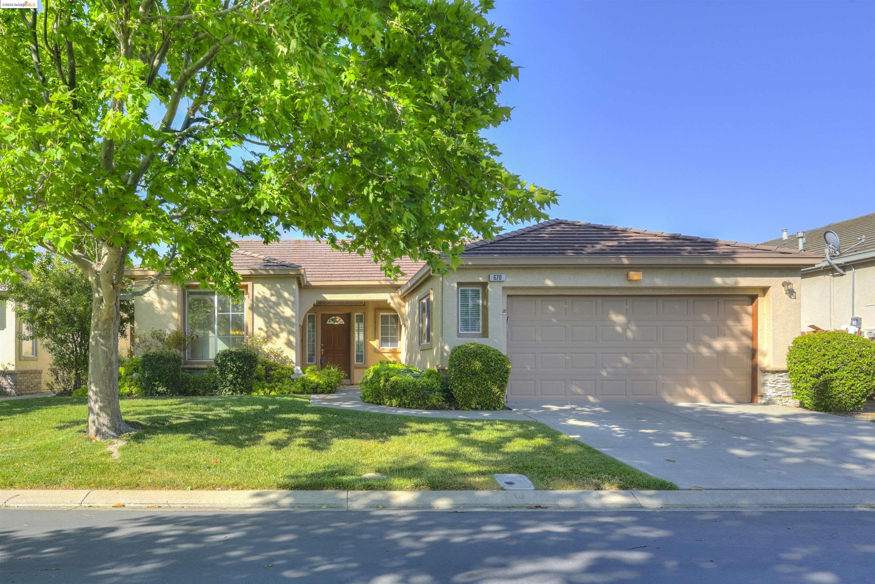 670 Turnberry Ter