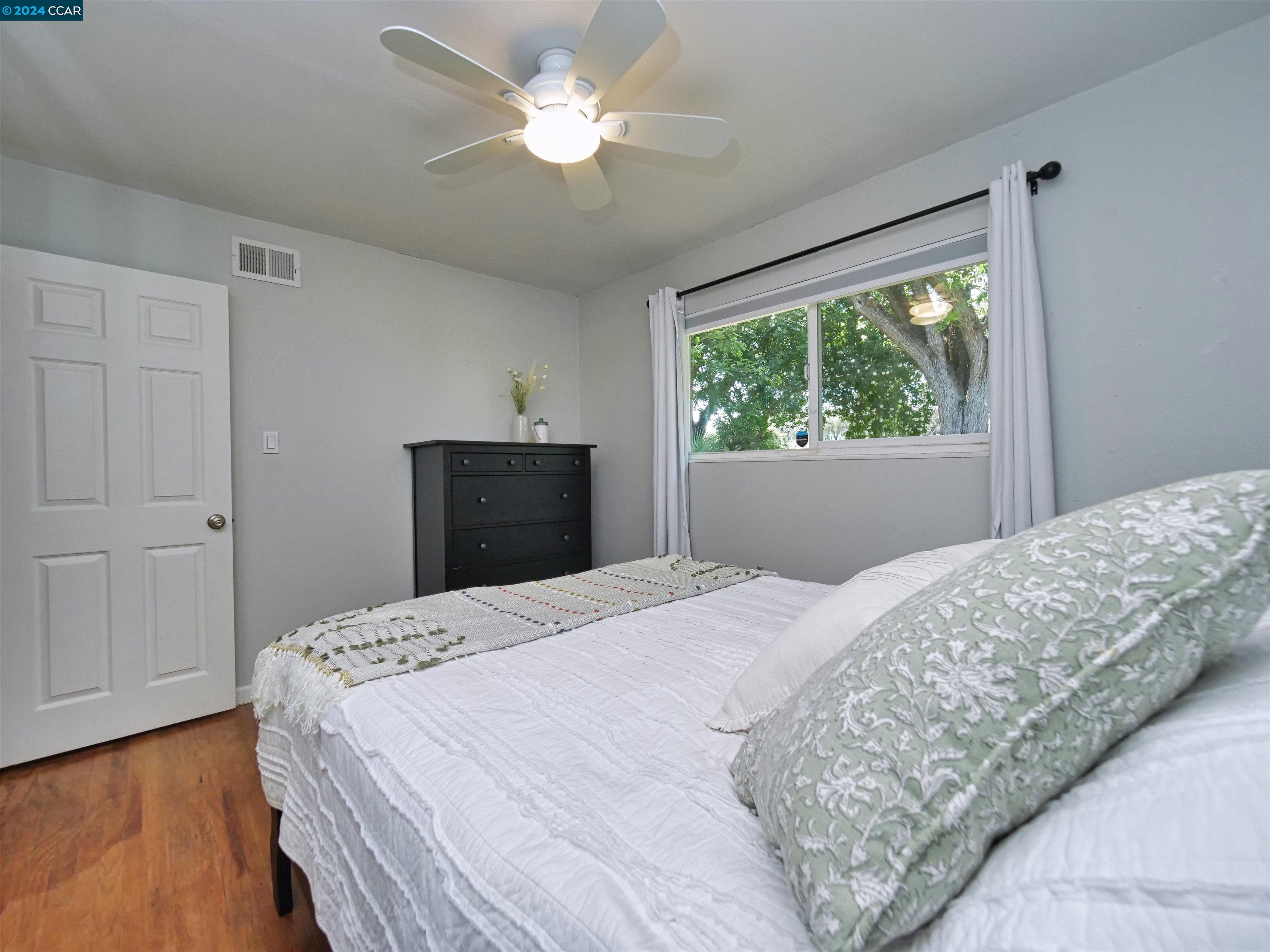 1211 Brookview Drive