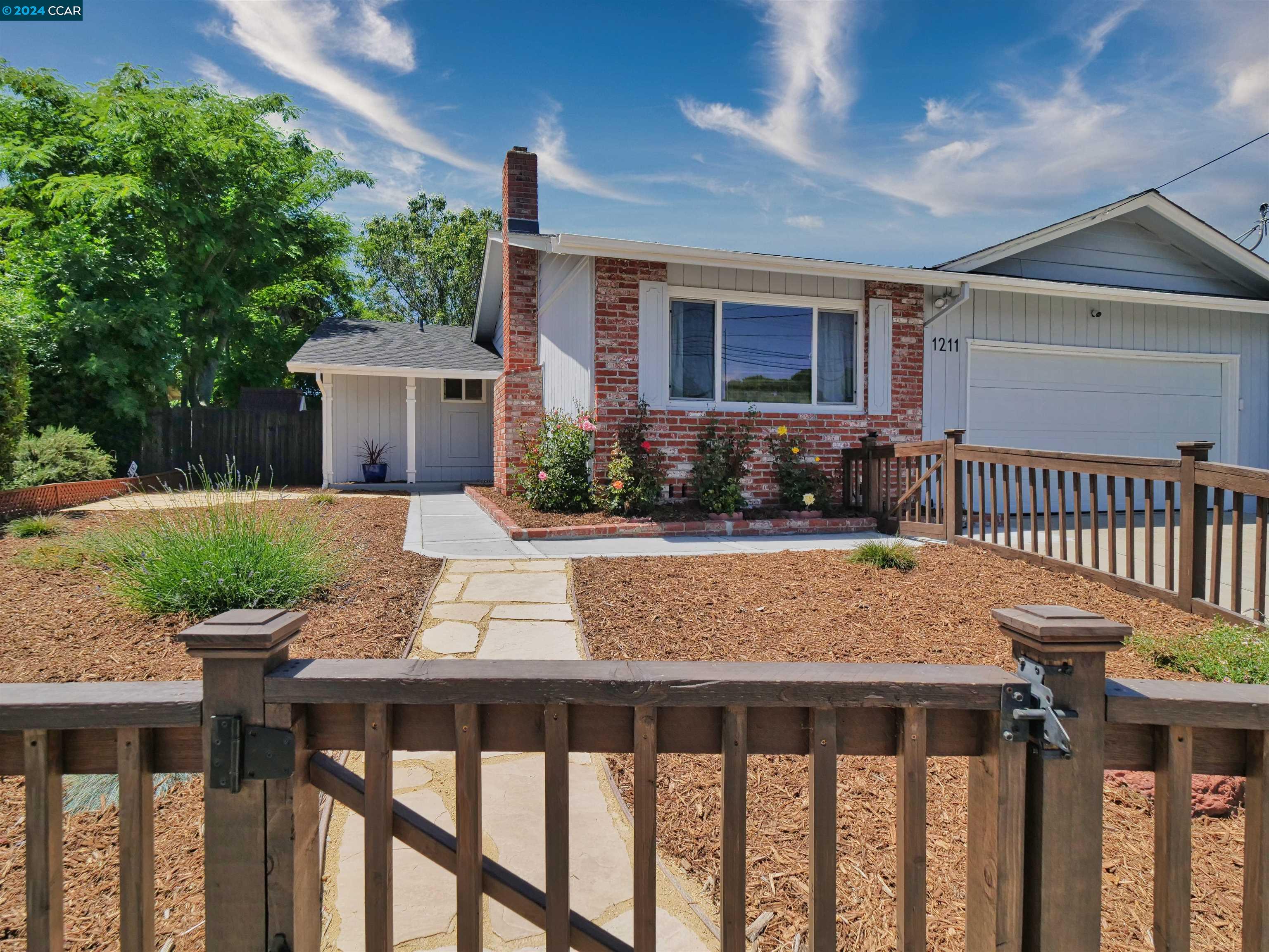 1211 Brookview Drive