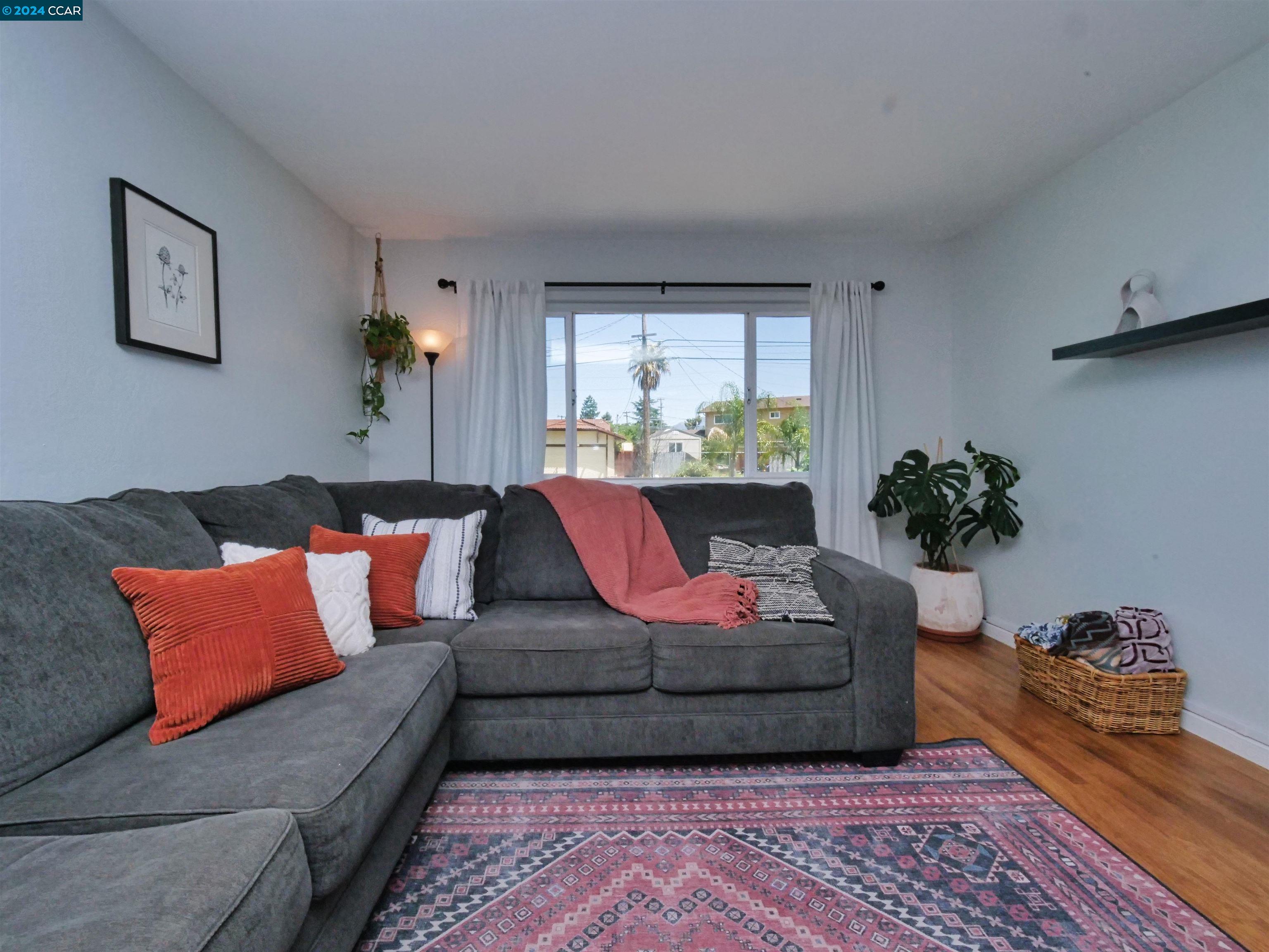 1211 Brookview Drive