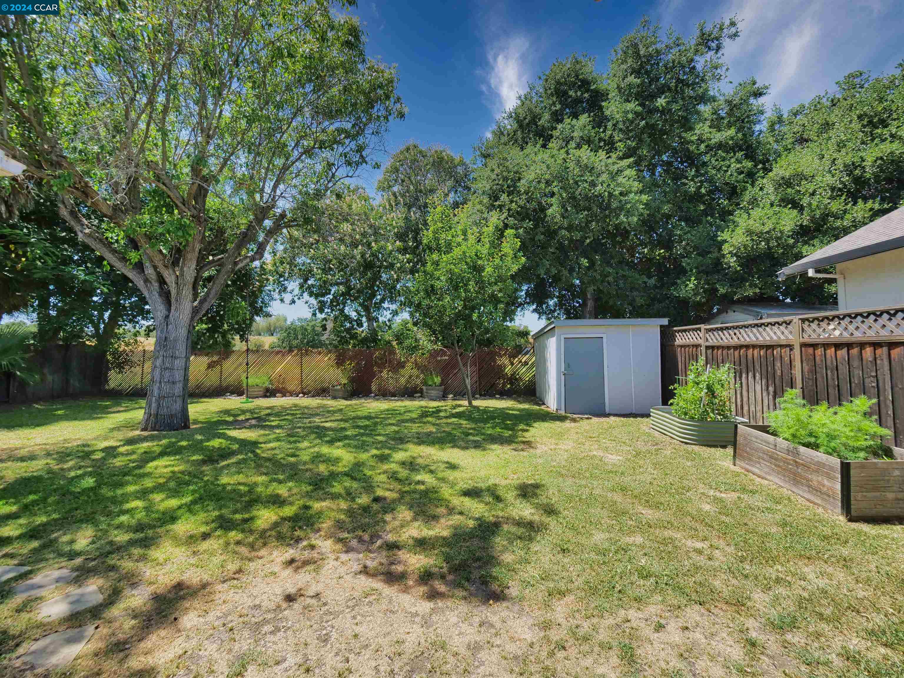 1211 Brookview Drive