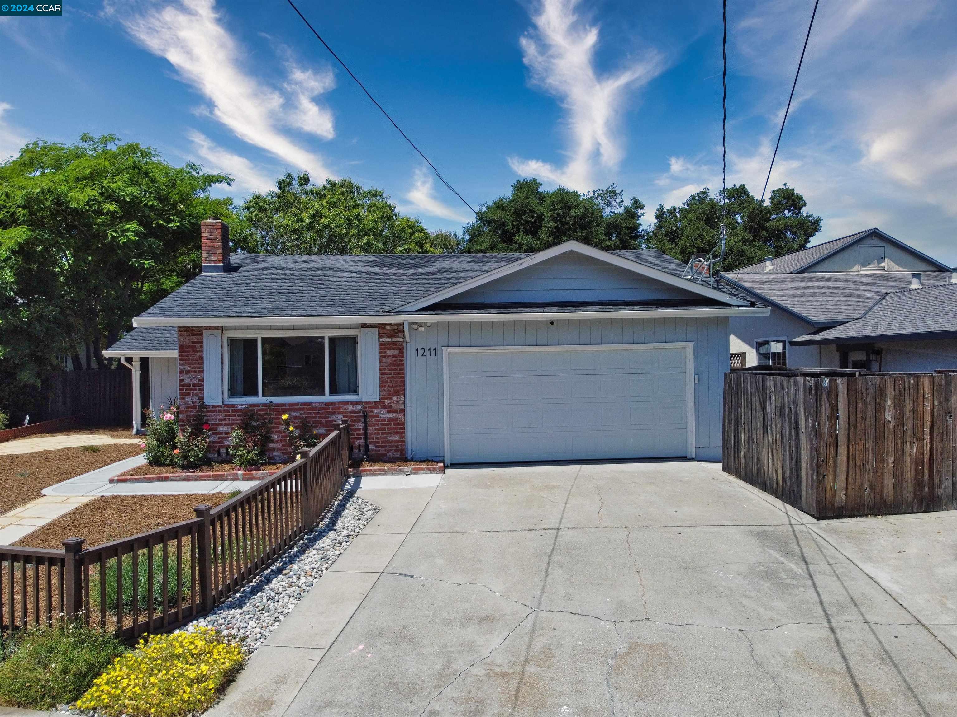 1211 Brookview Drive