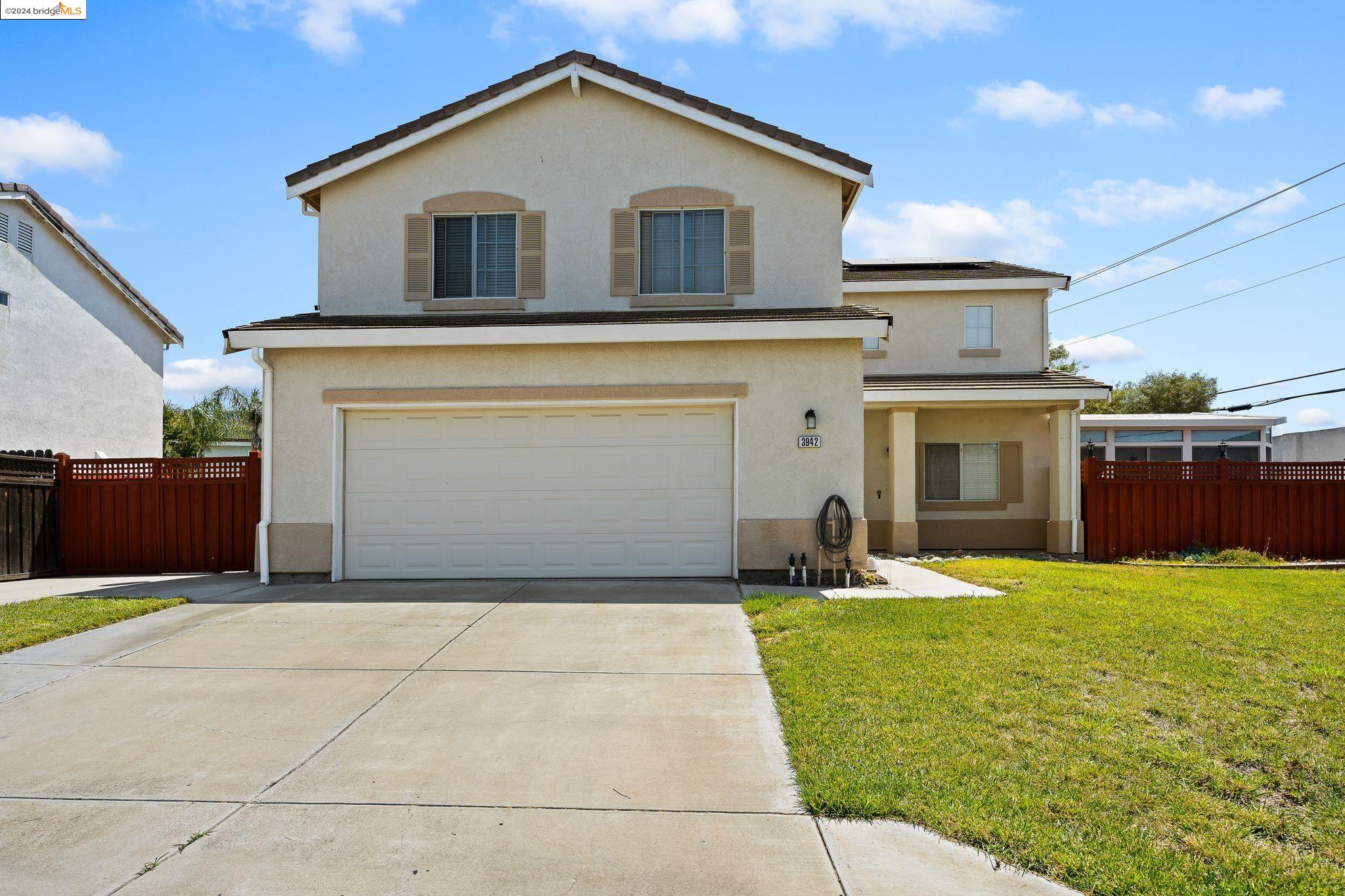 3942 Regatta Dr