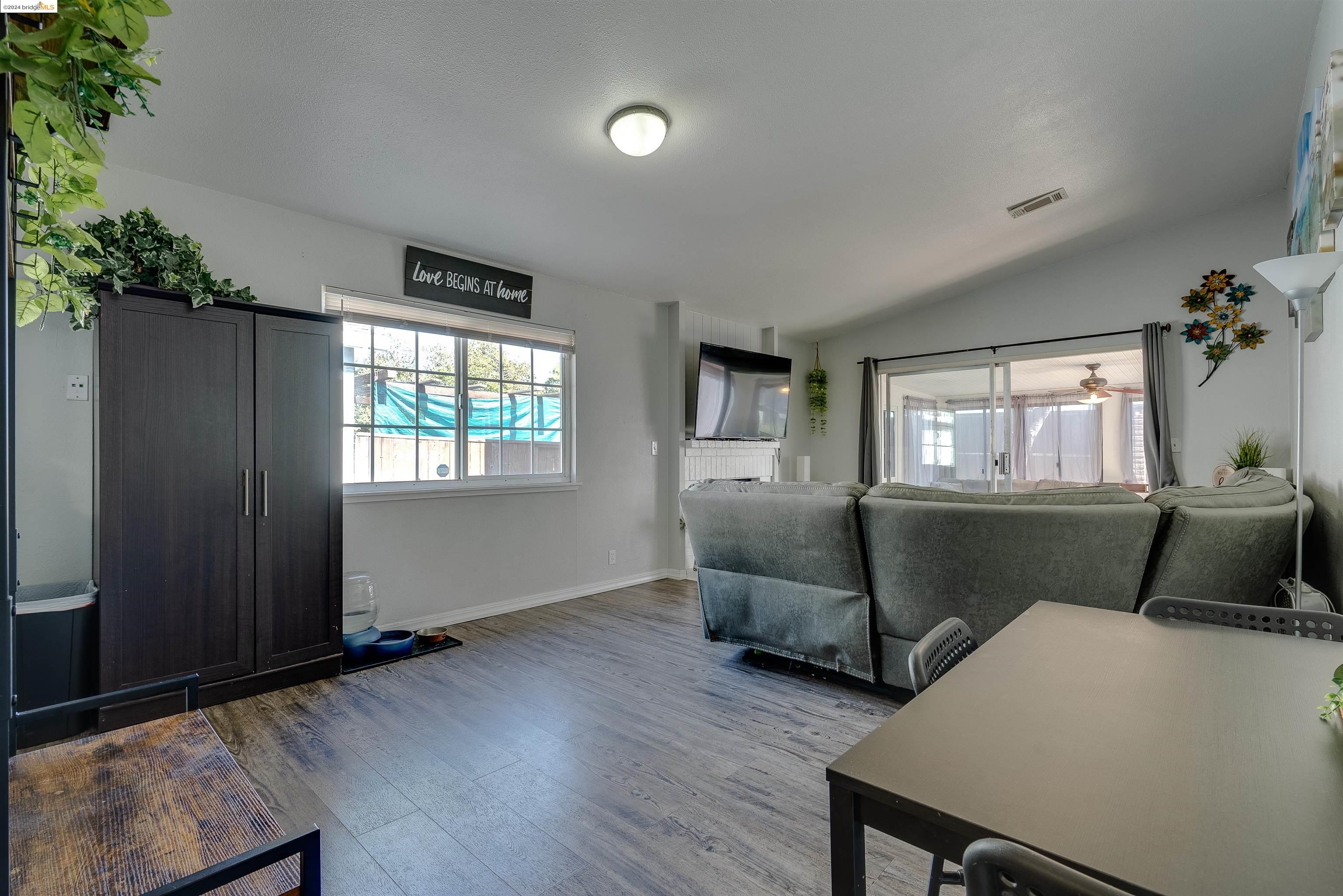 390 Hazelnut Ln