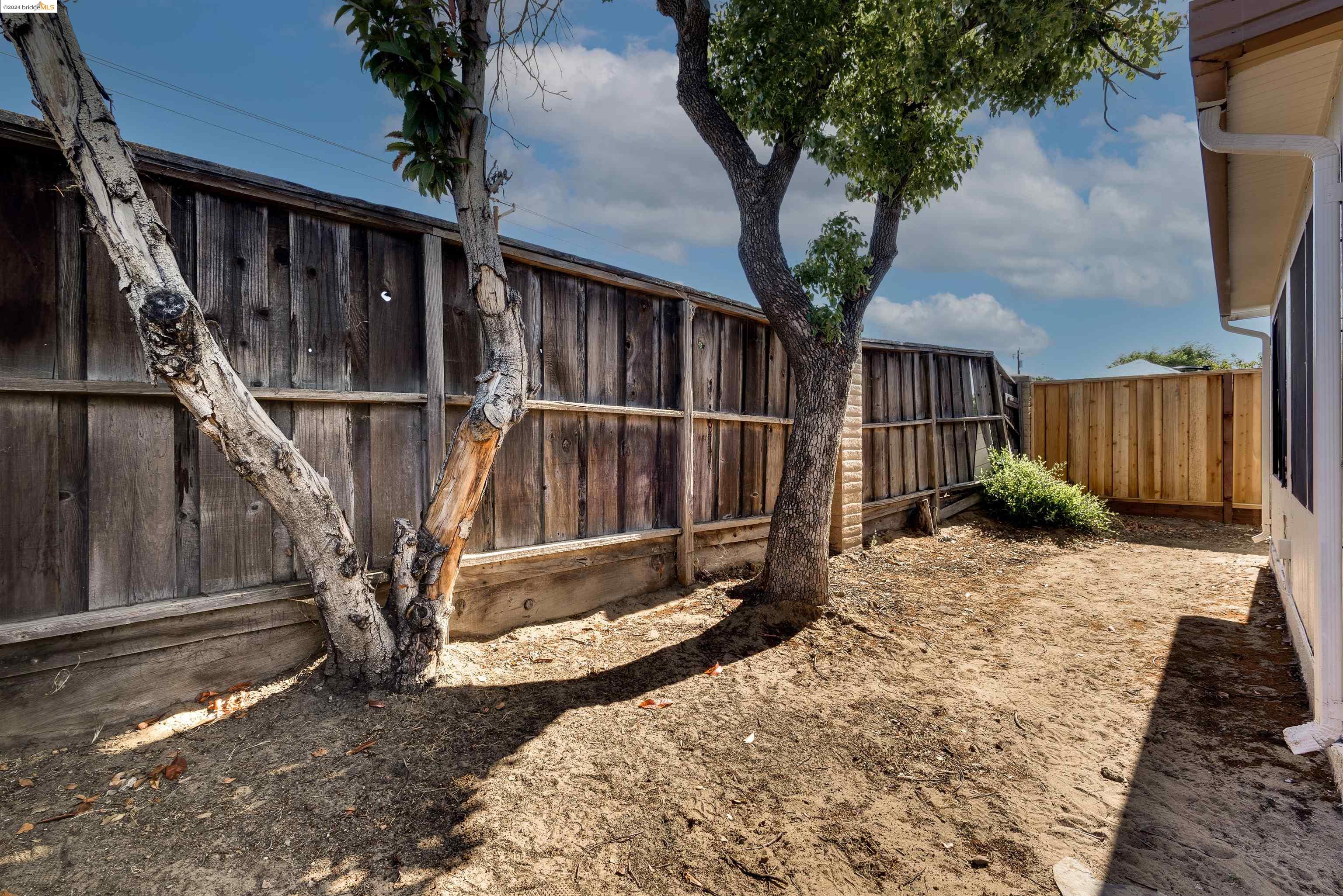 390 Hazelnut Ln