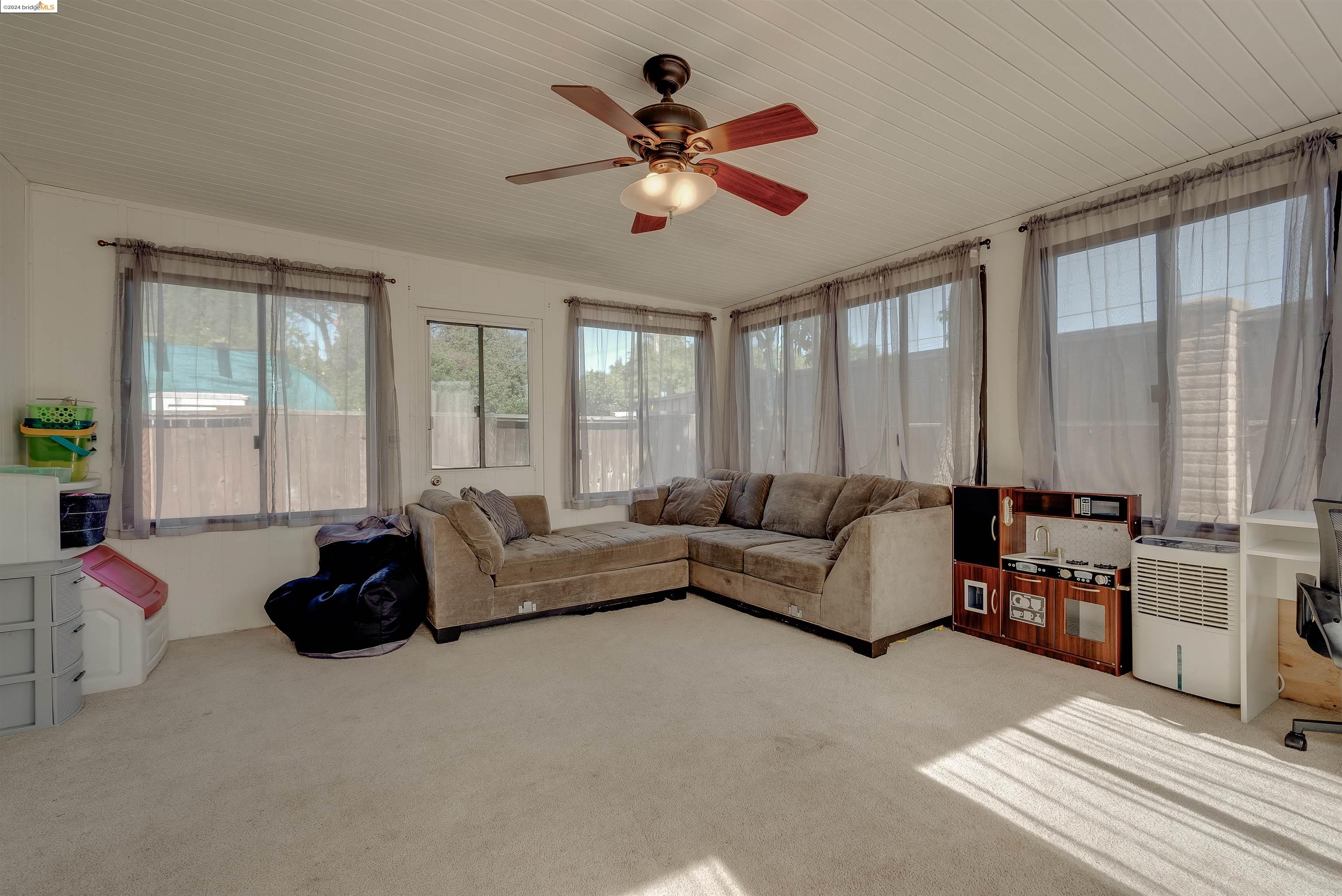 390 Hazelnut Ln