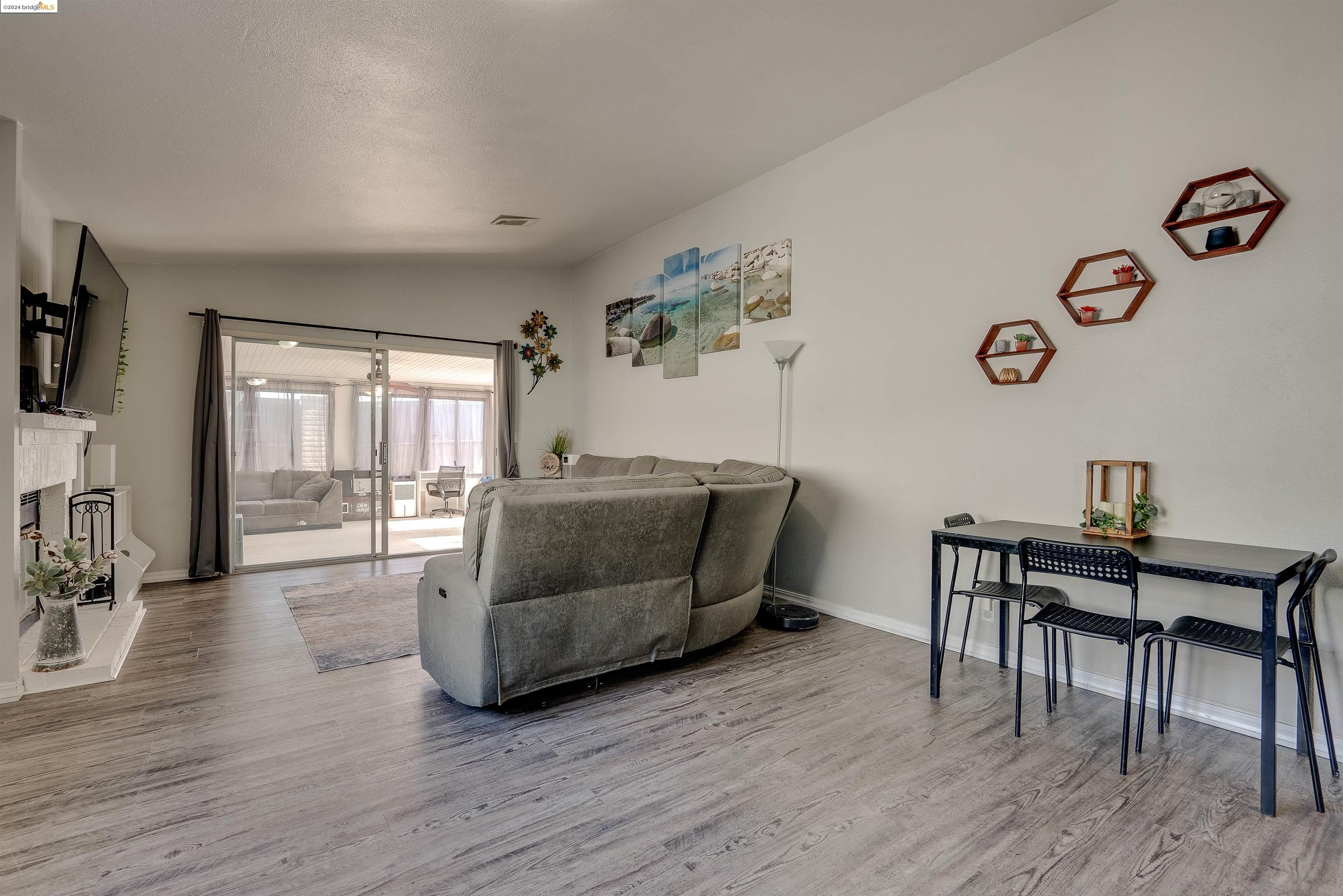 390 Hazelnut Ln