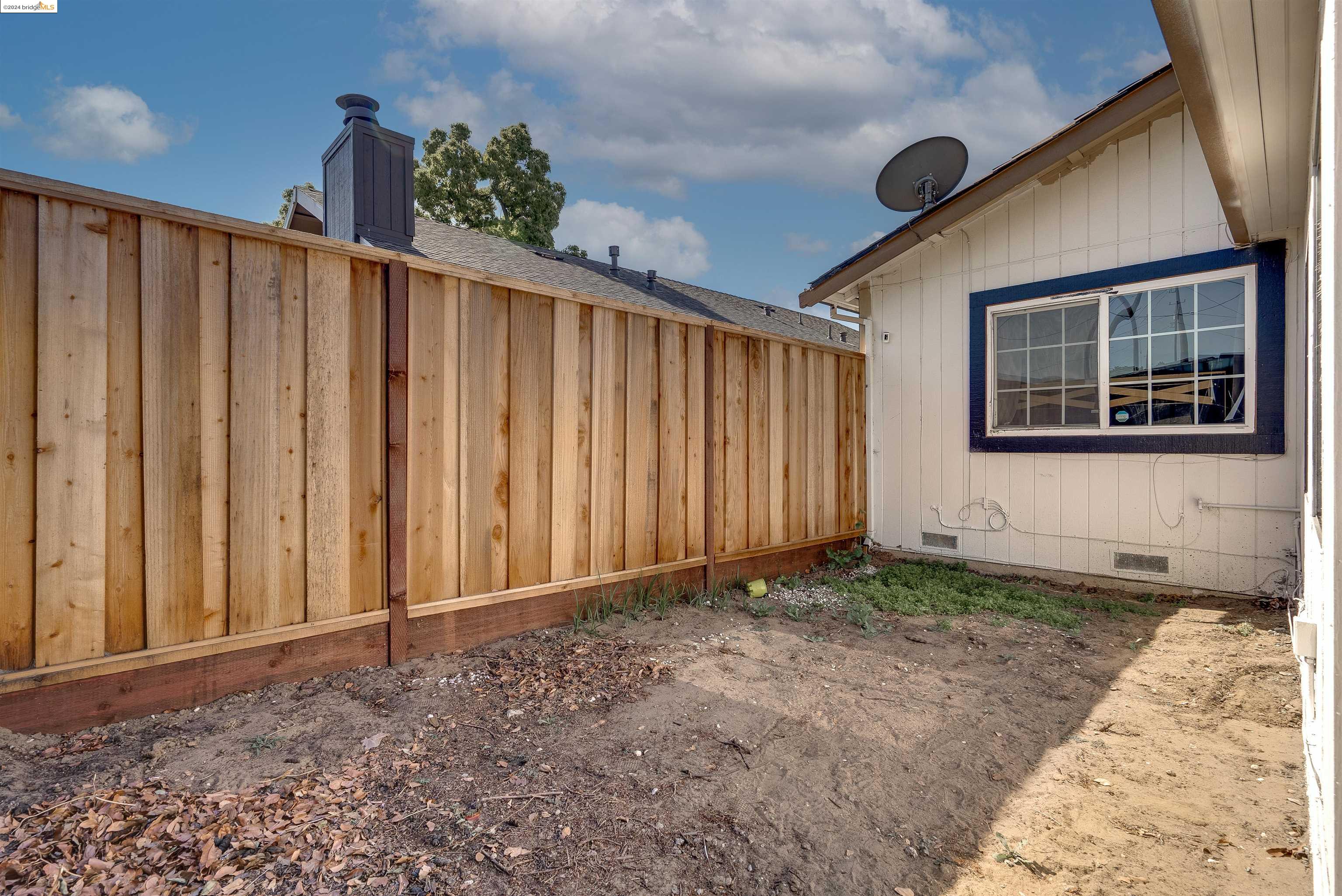 390 Hazelnut Ln