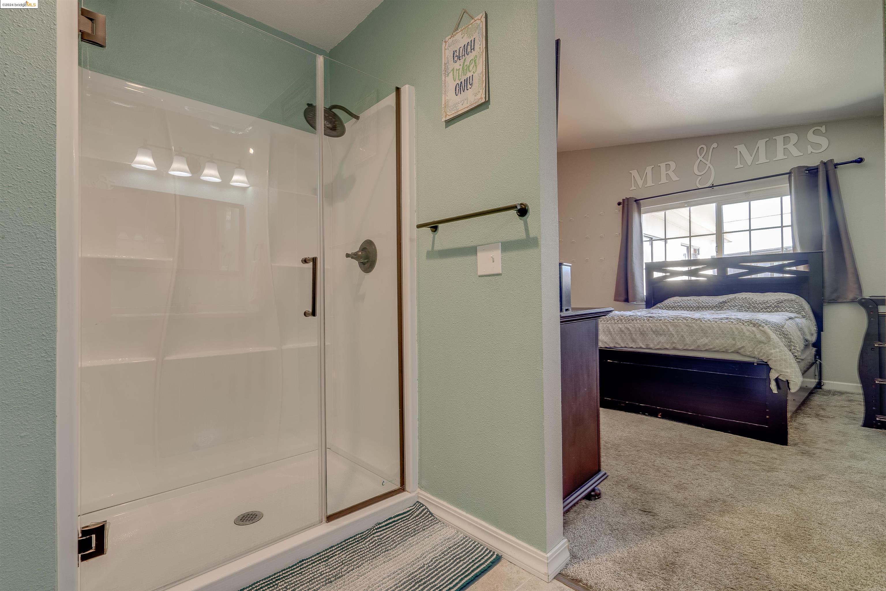 390 Hazelnut Ln
