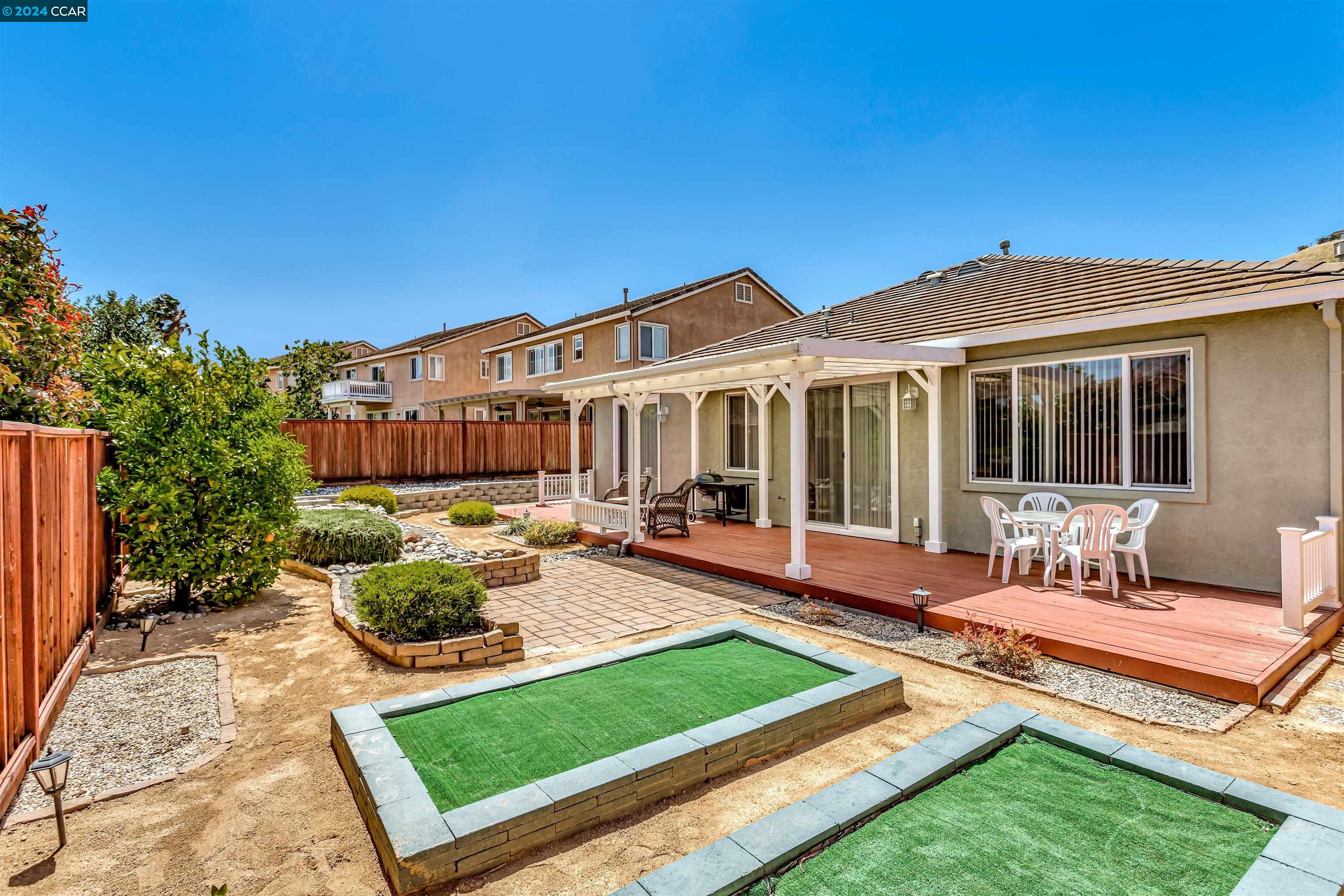 2385 Fieldgate Dr