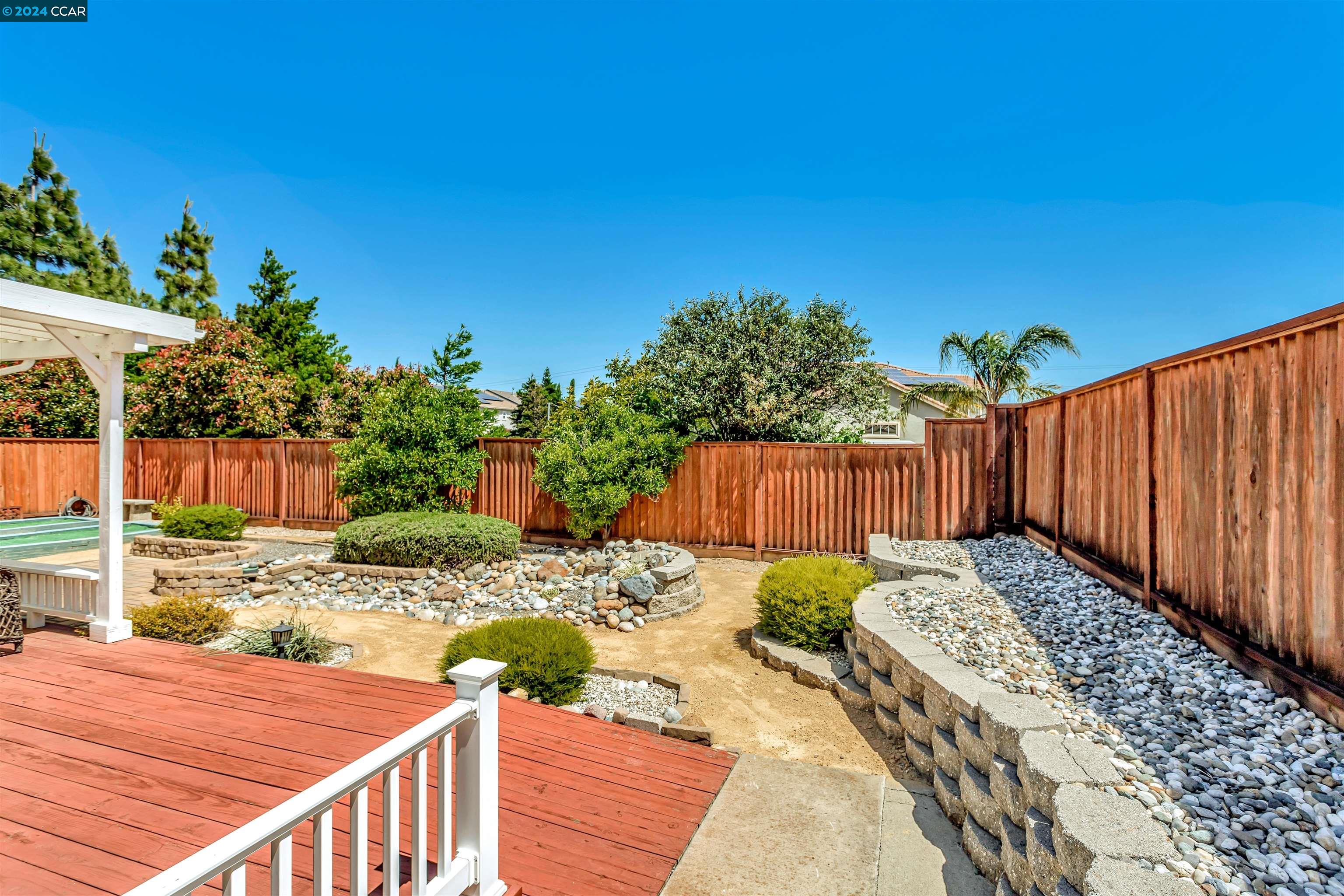 2385 Fieldgate Dr