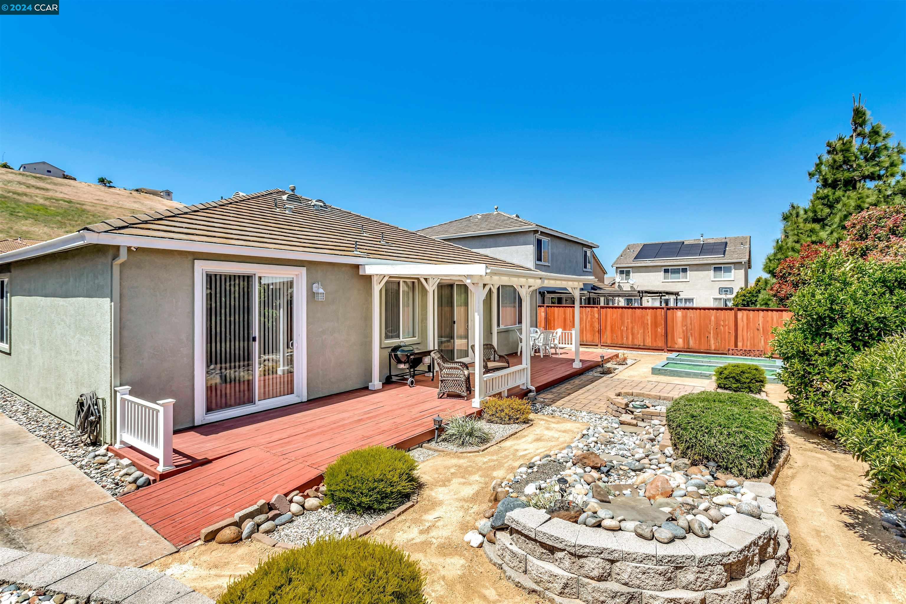 2385 Fieldgate Dr