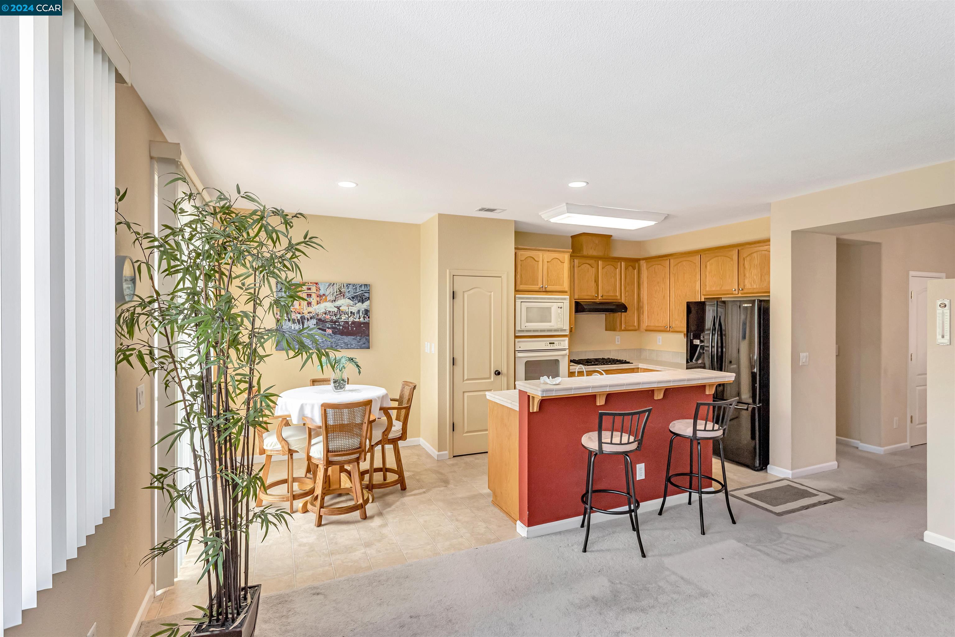 2385 Fieldgate Dr