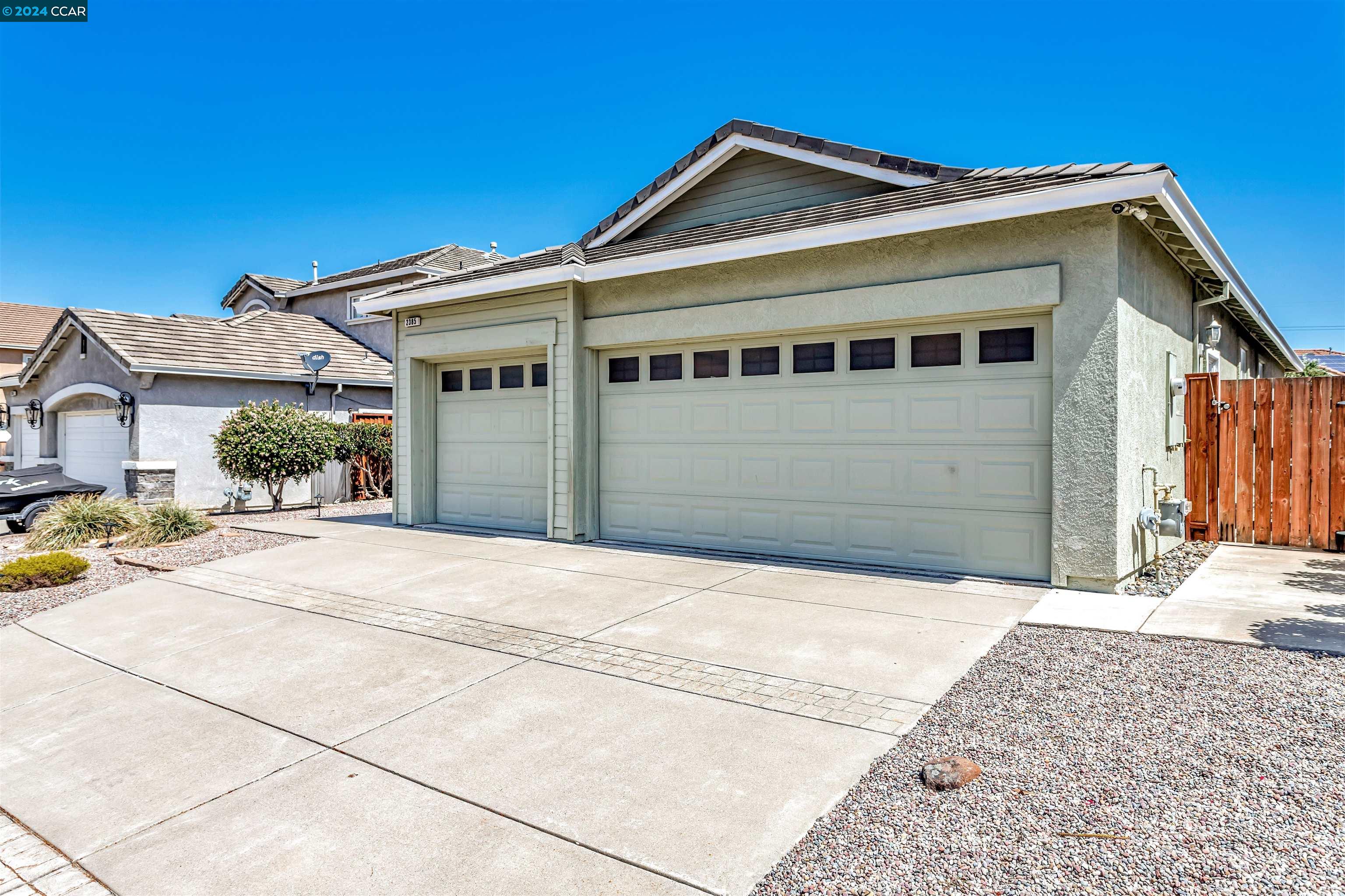 2385 Fieldgate Dr