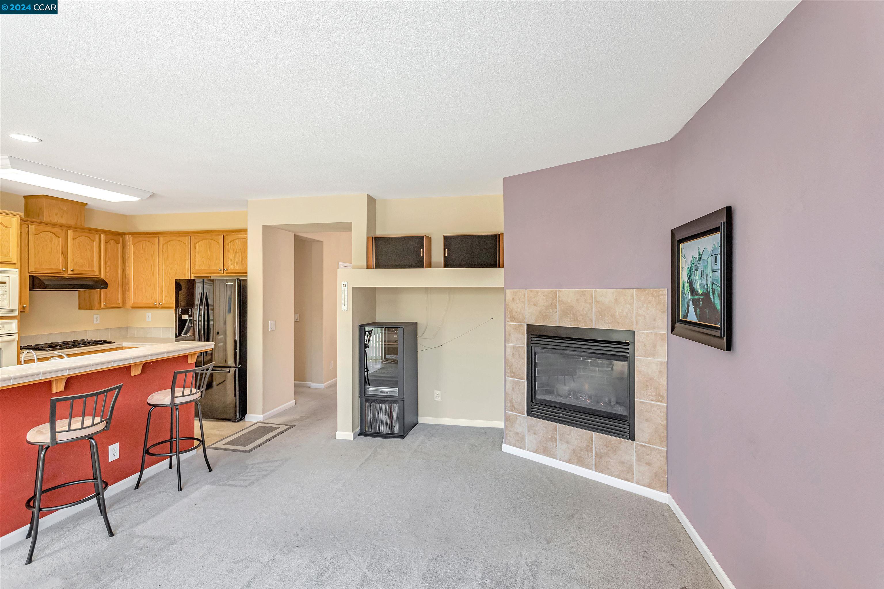 2385 Fieldgate Dr