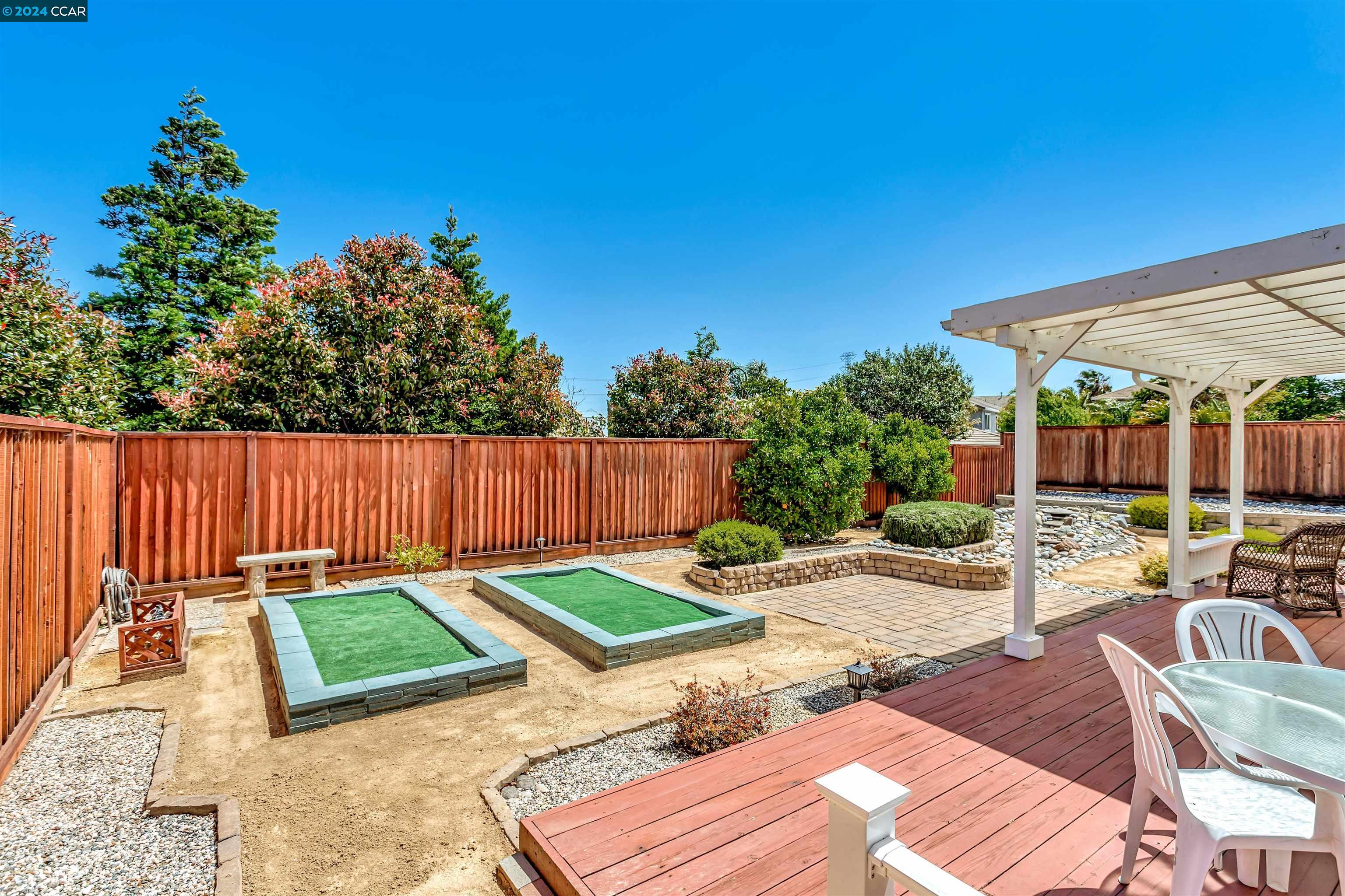 2385 Fieldgate Dr