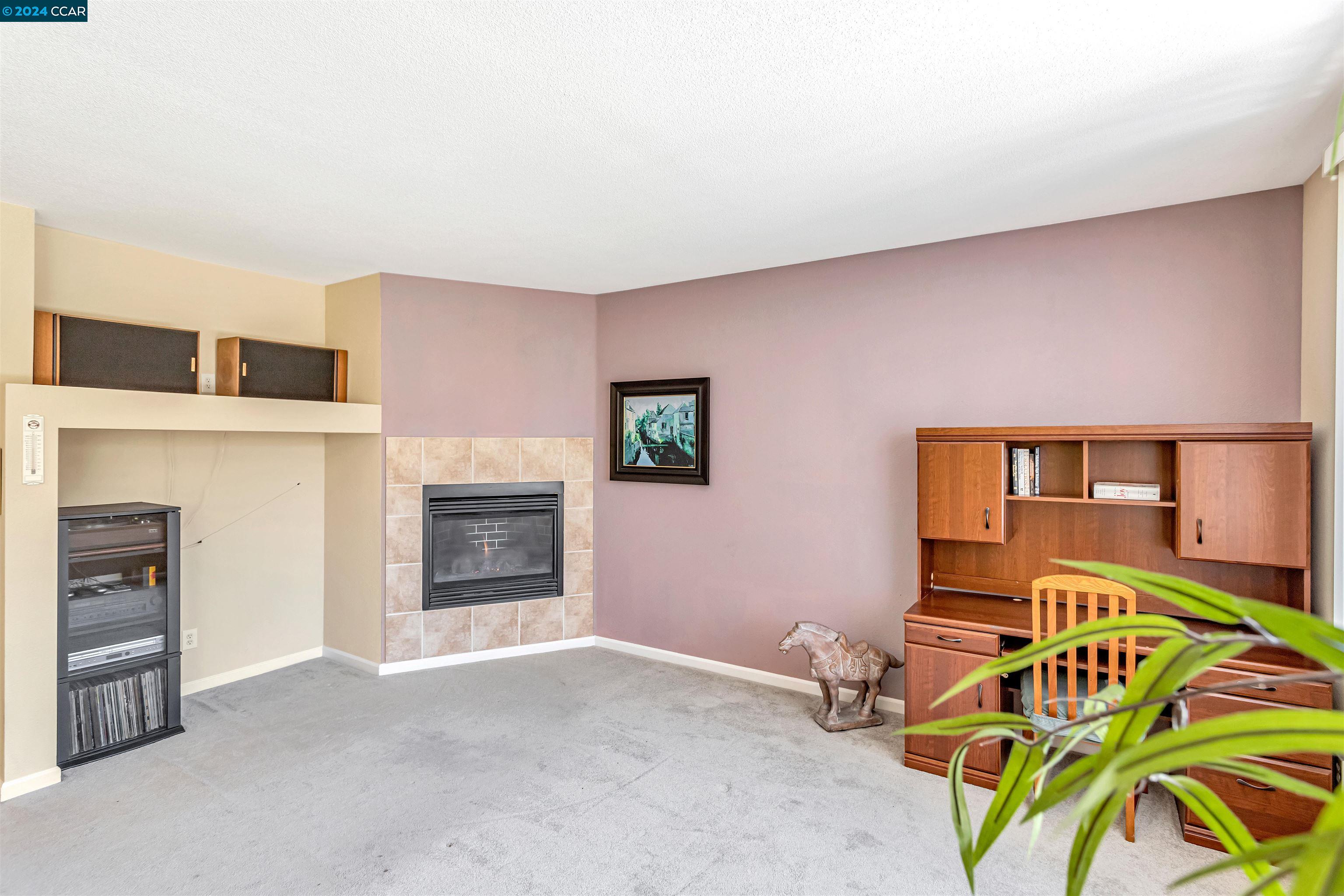 2385 Fieldgate Dr