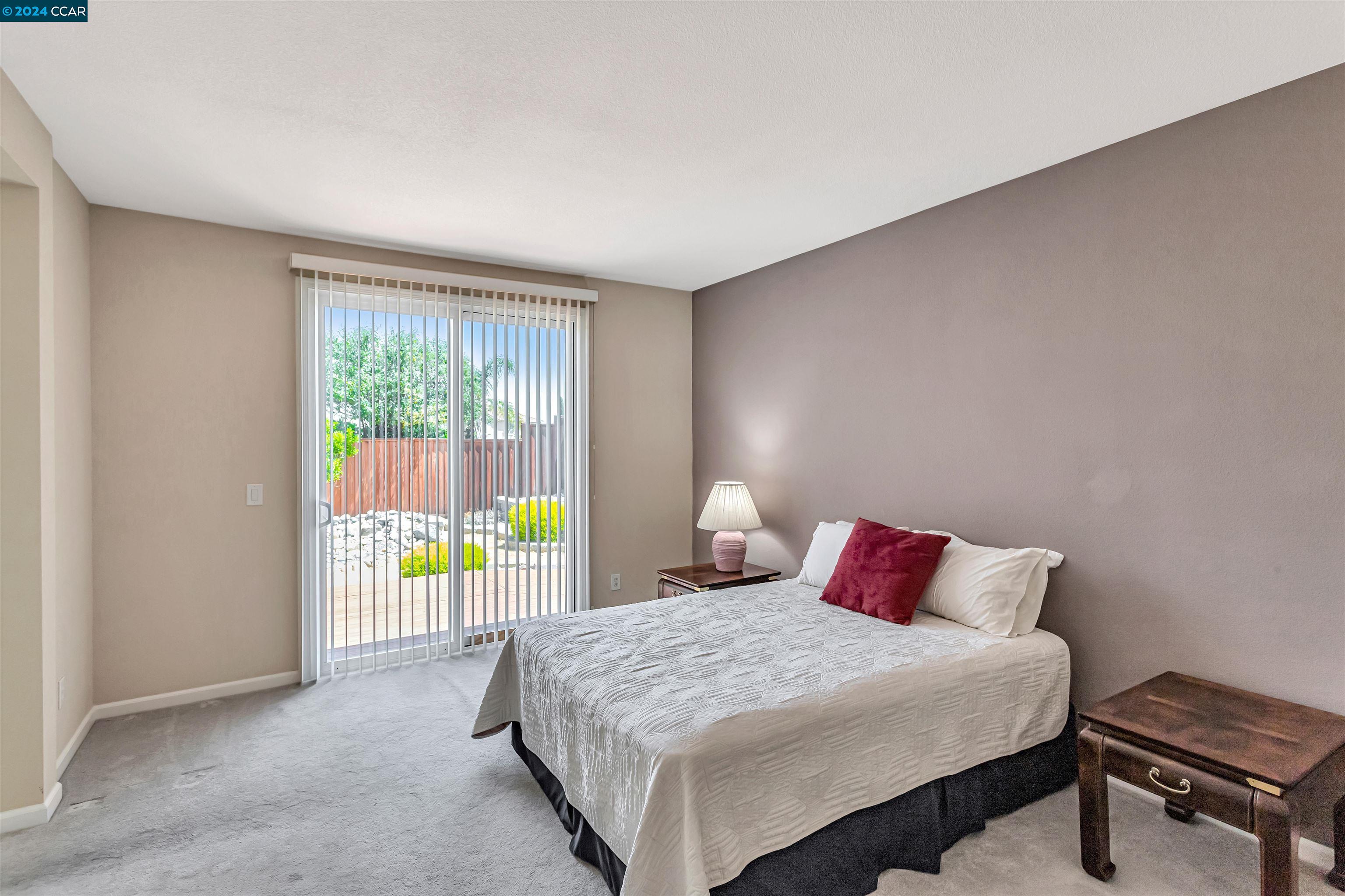 2385 Fieldgate Dr