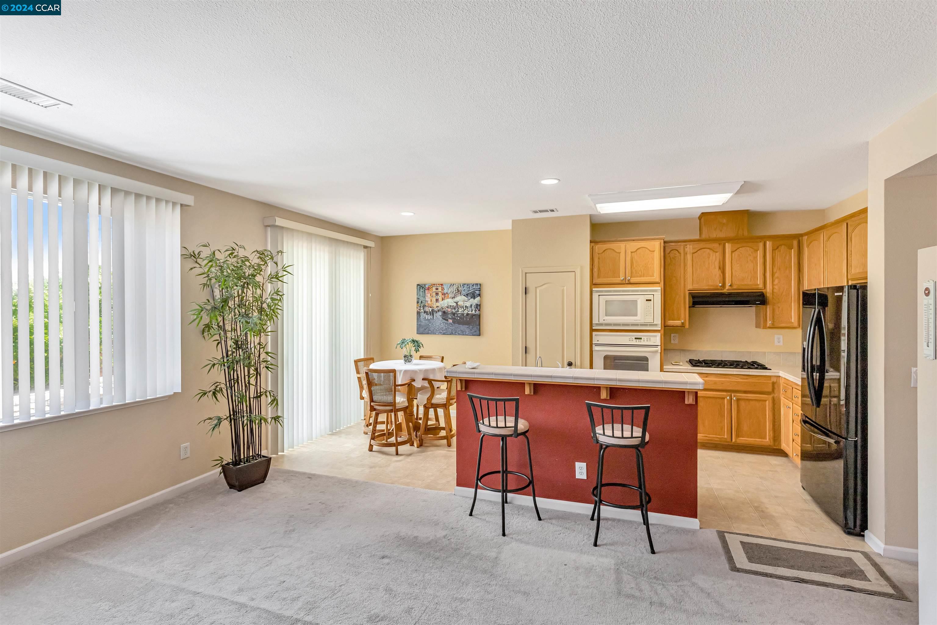 2385 Fieldgate Dr