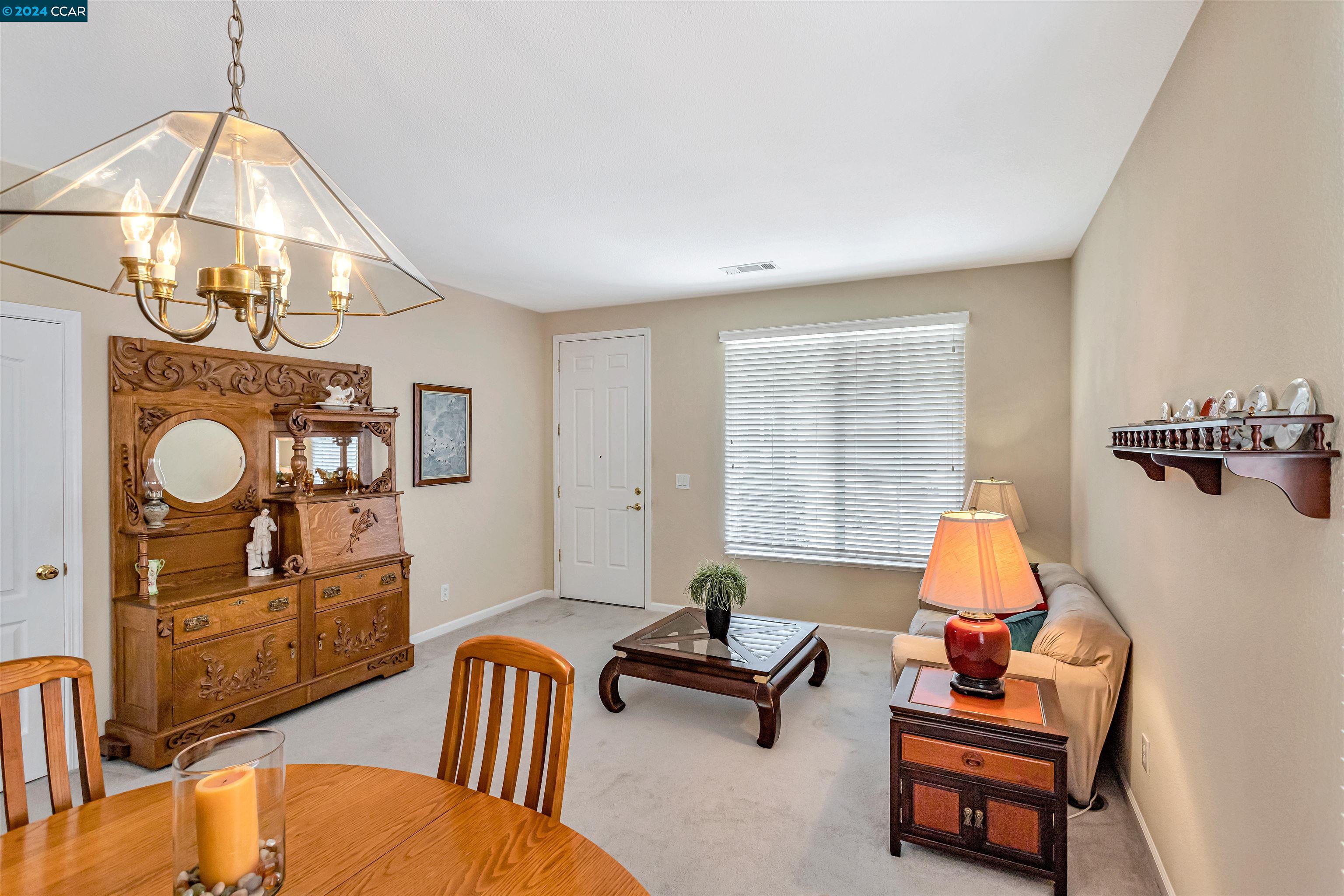 2385 Fieldgate Dr