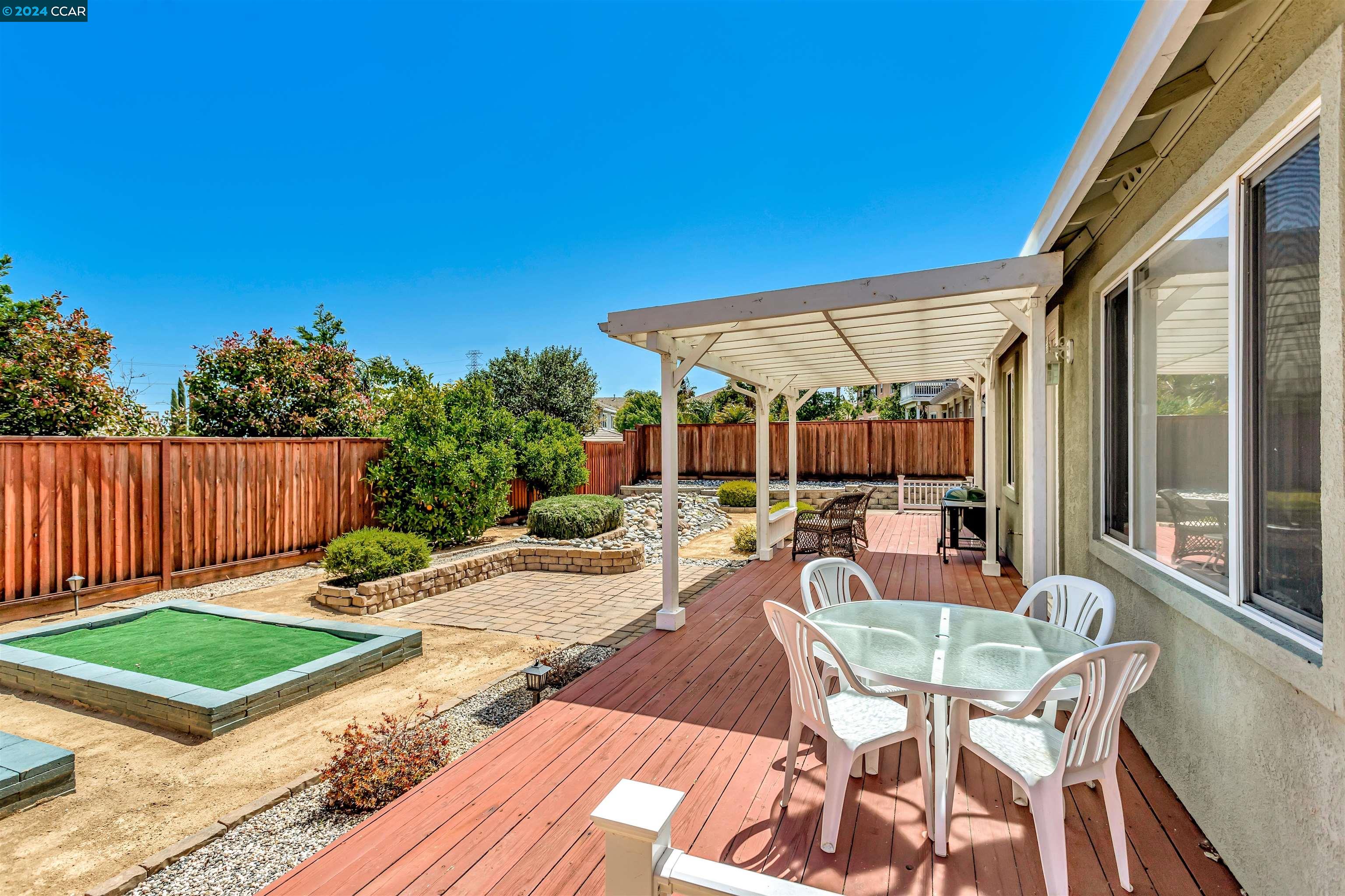 2385 Fieldgate Dr