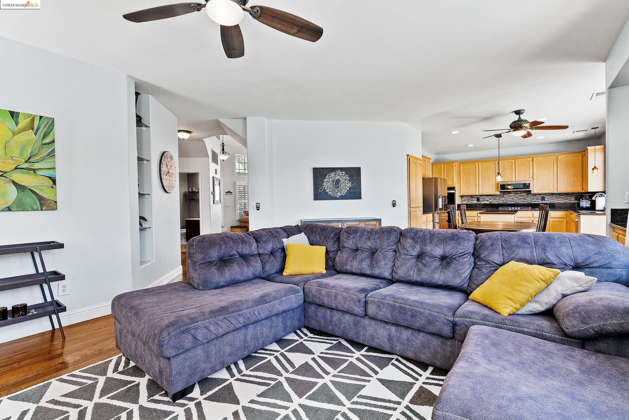763 Canyonwood Ct