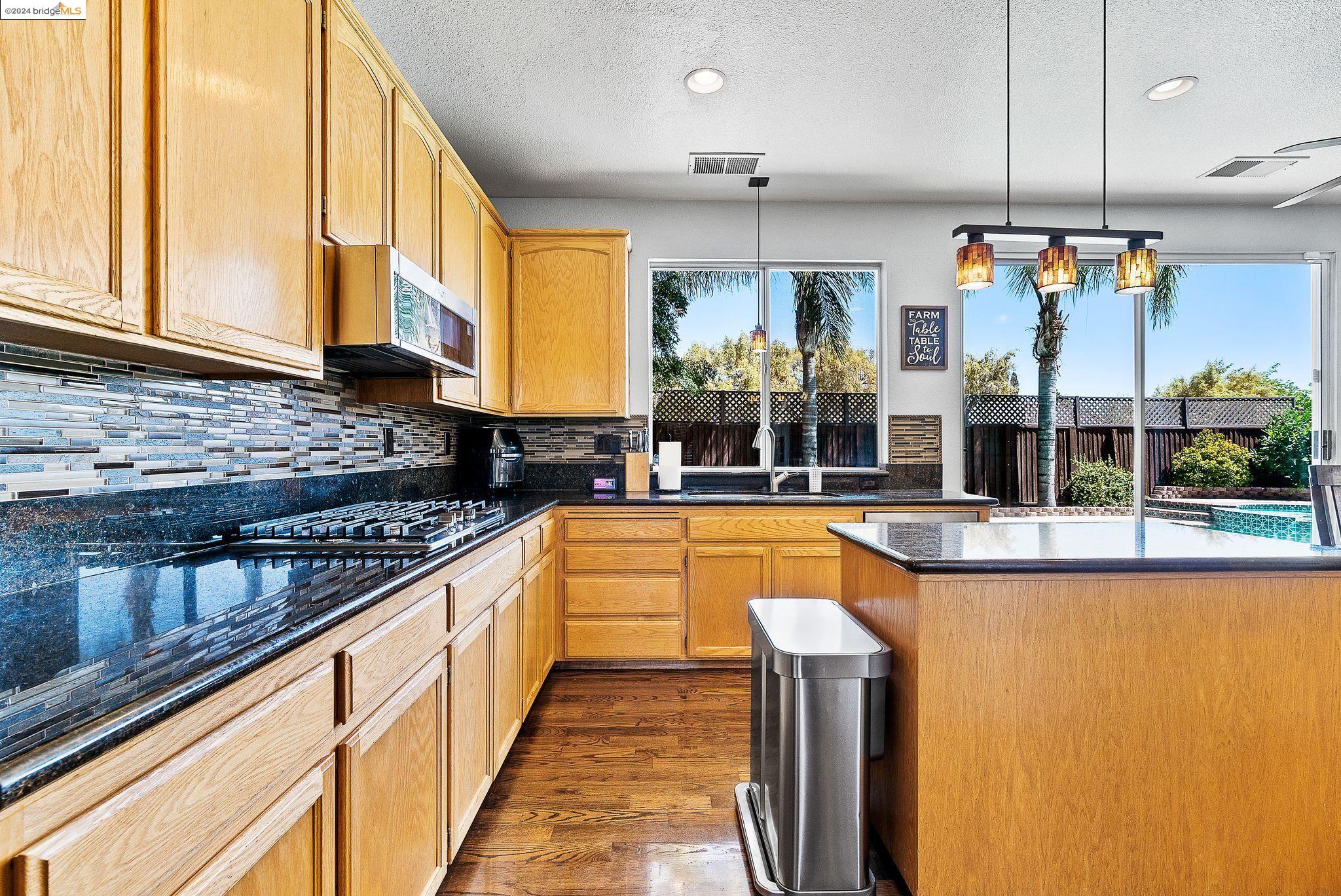 763 Canyonwood Ct
