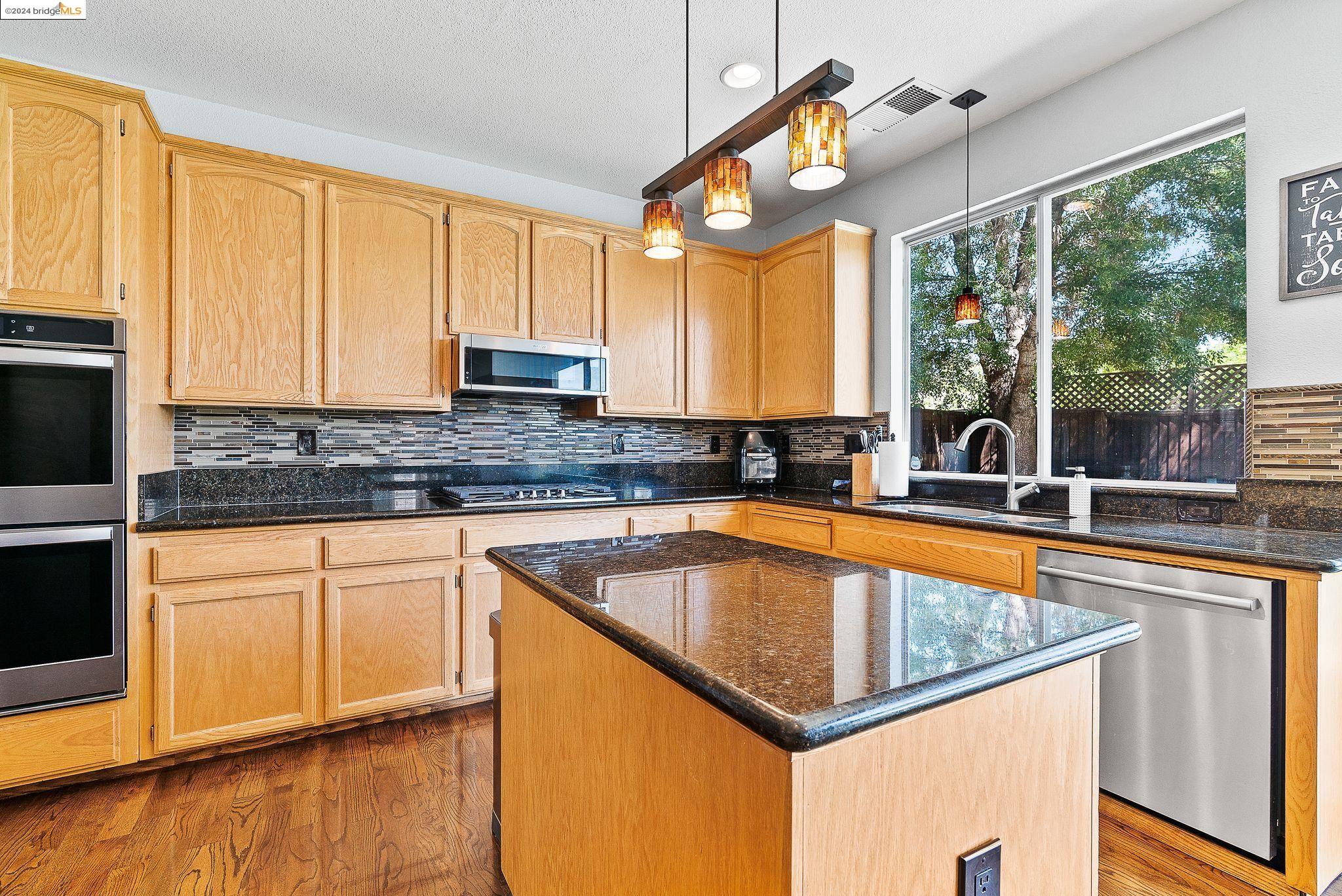 763 Canyonwood Ct