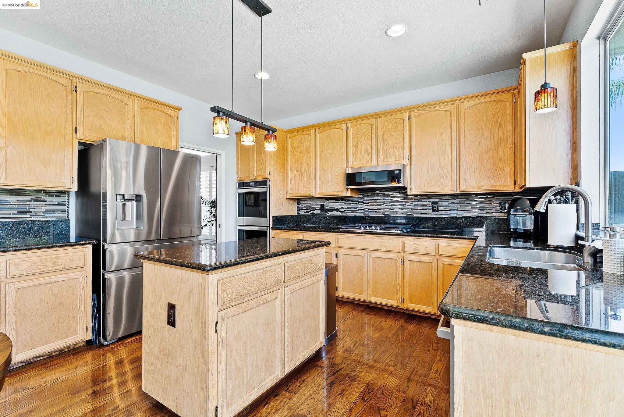 763 Canyonwood Ct