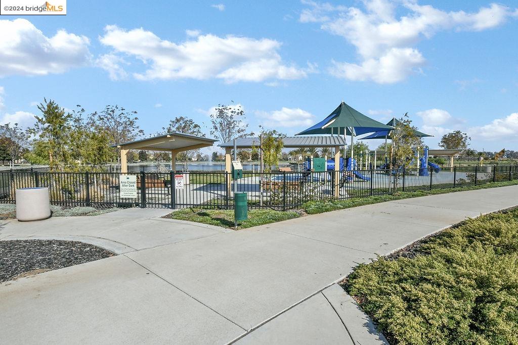 132 Cottage Grove Dr