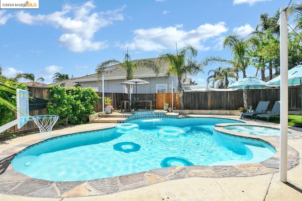132 Cottage Grove Dr