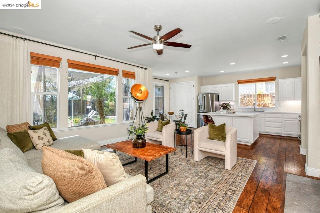 132 Cottage Grove Dr