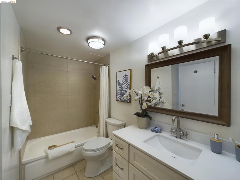320 Lee St 903