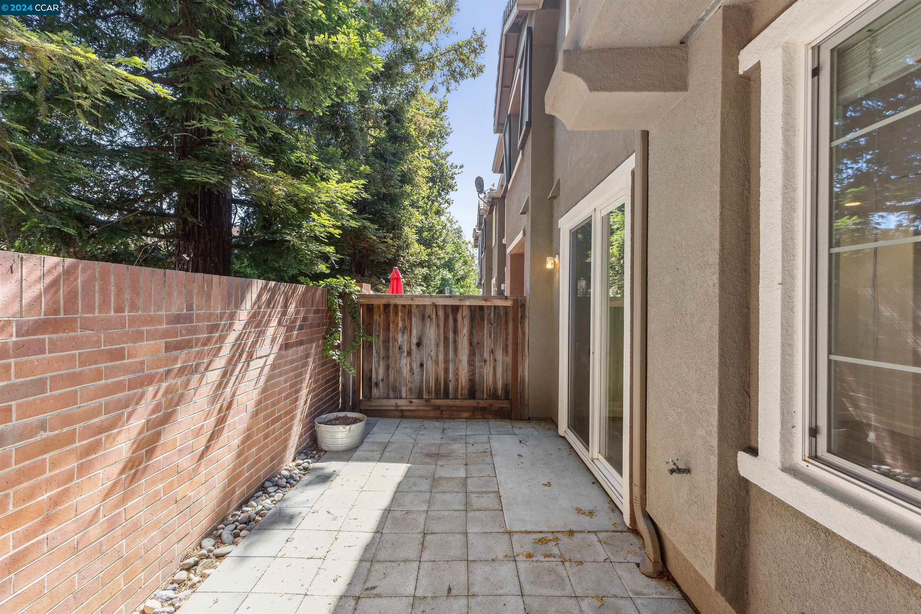 227 Washington Dr
