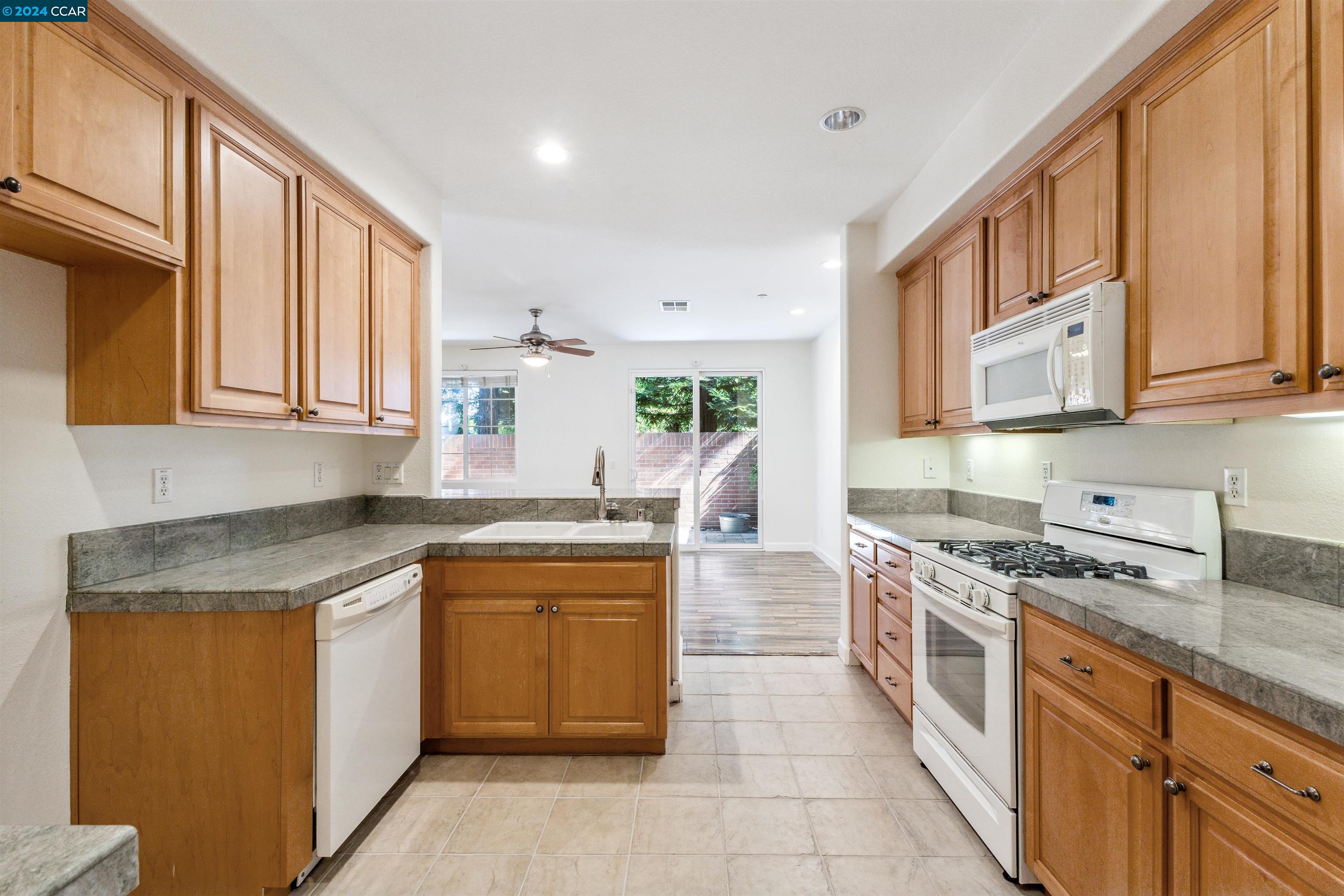 227 Washington Dr