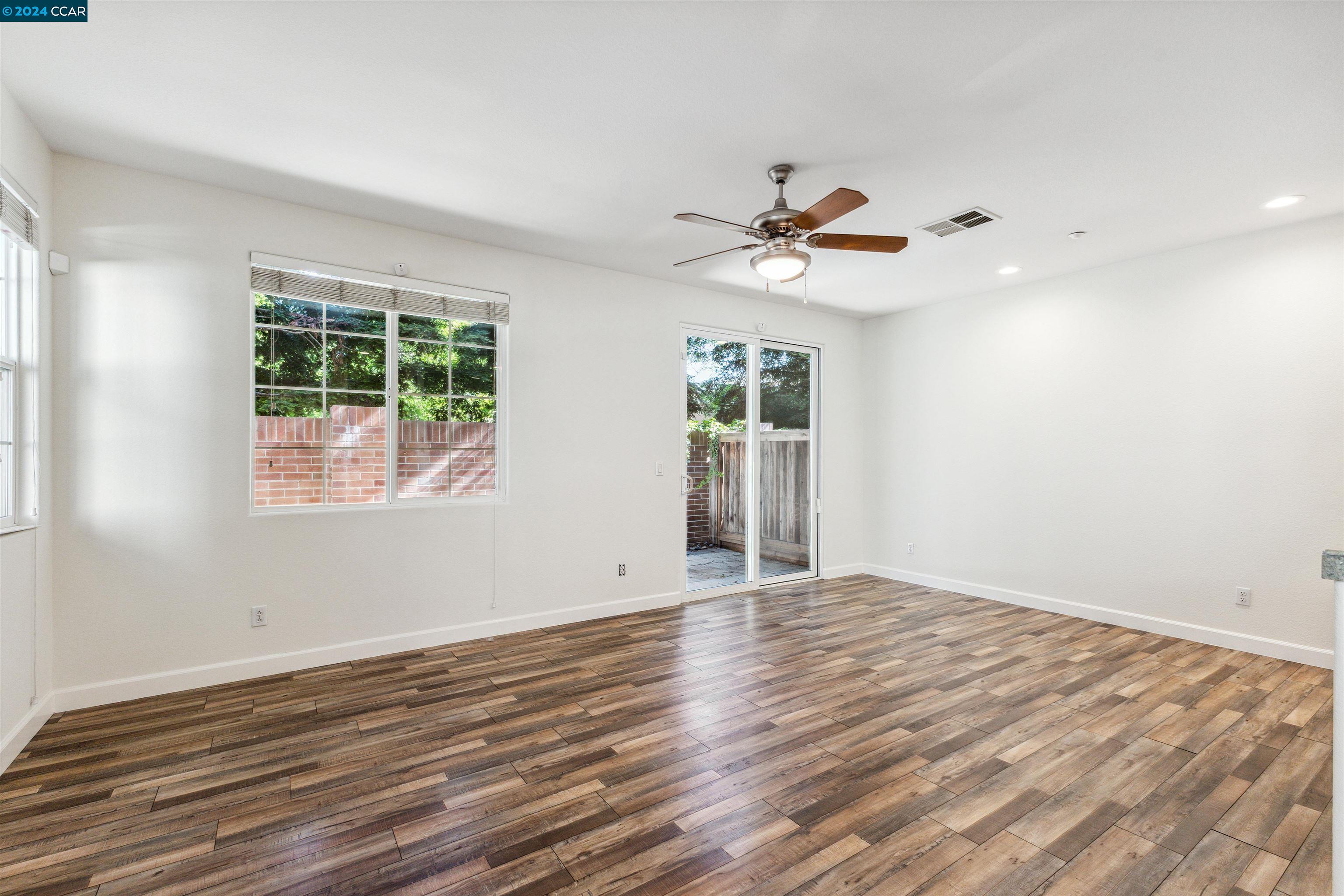 227 Washington Dr