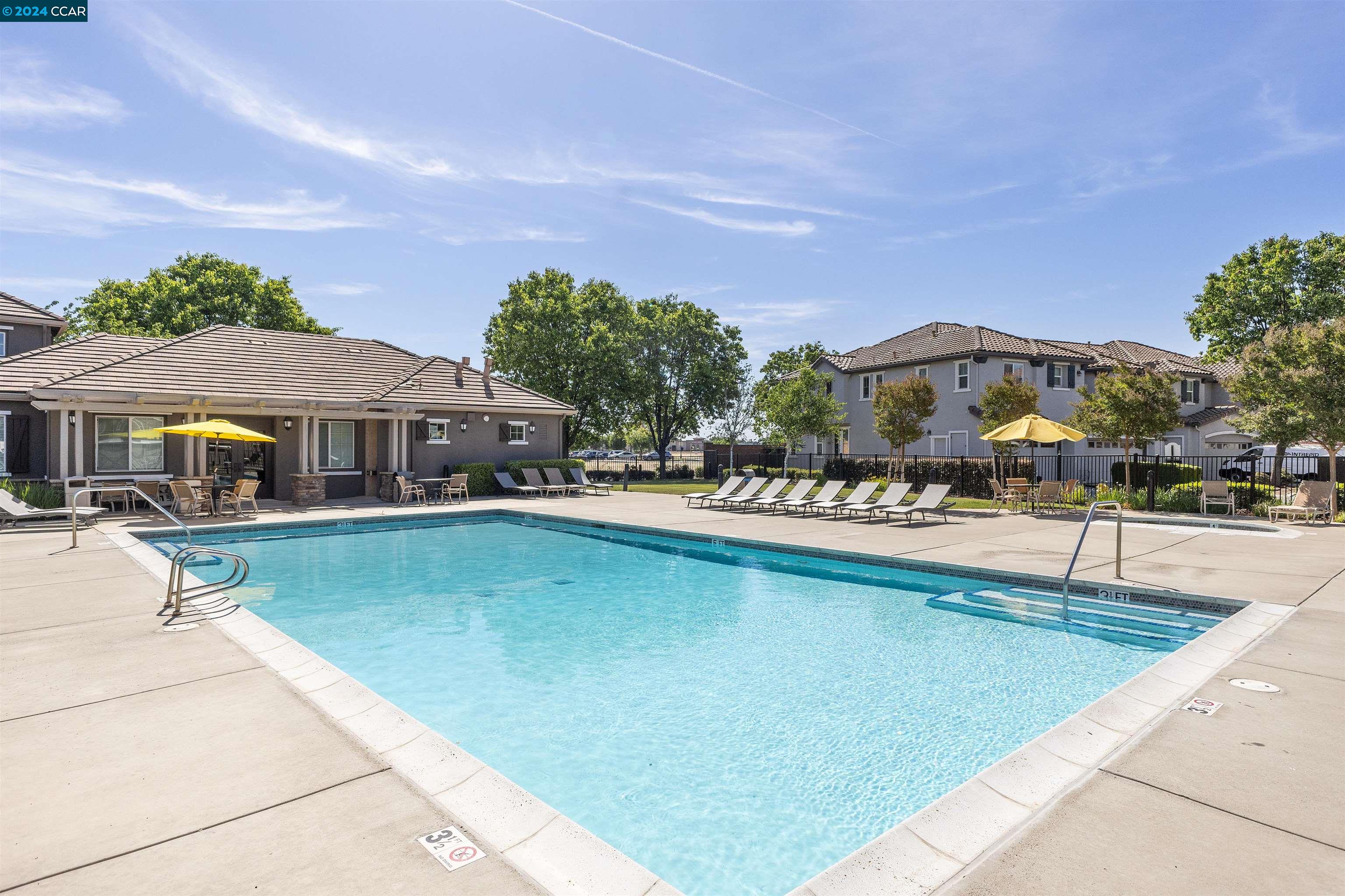 227 Washington Dr