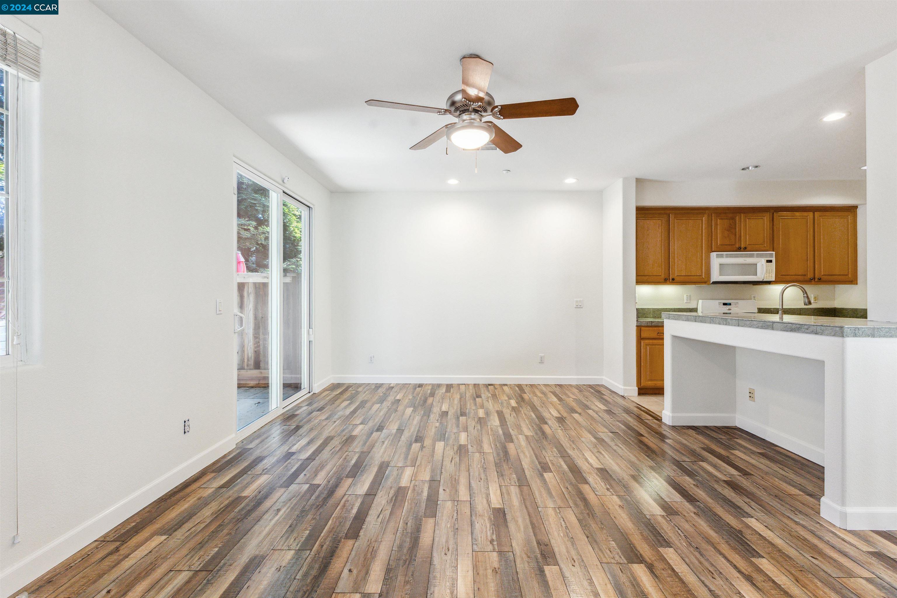 227 Washington Dr