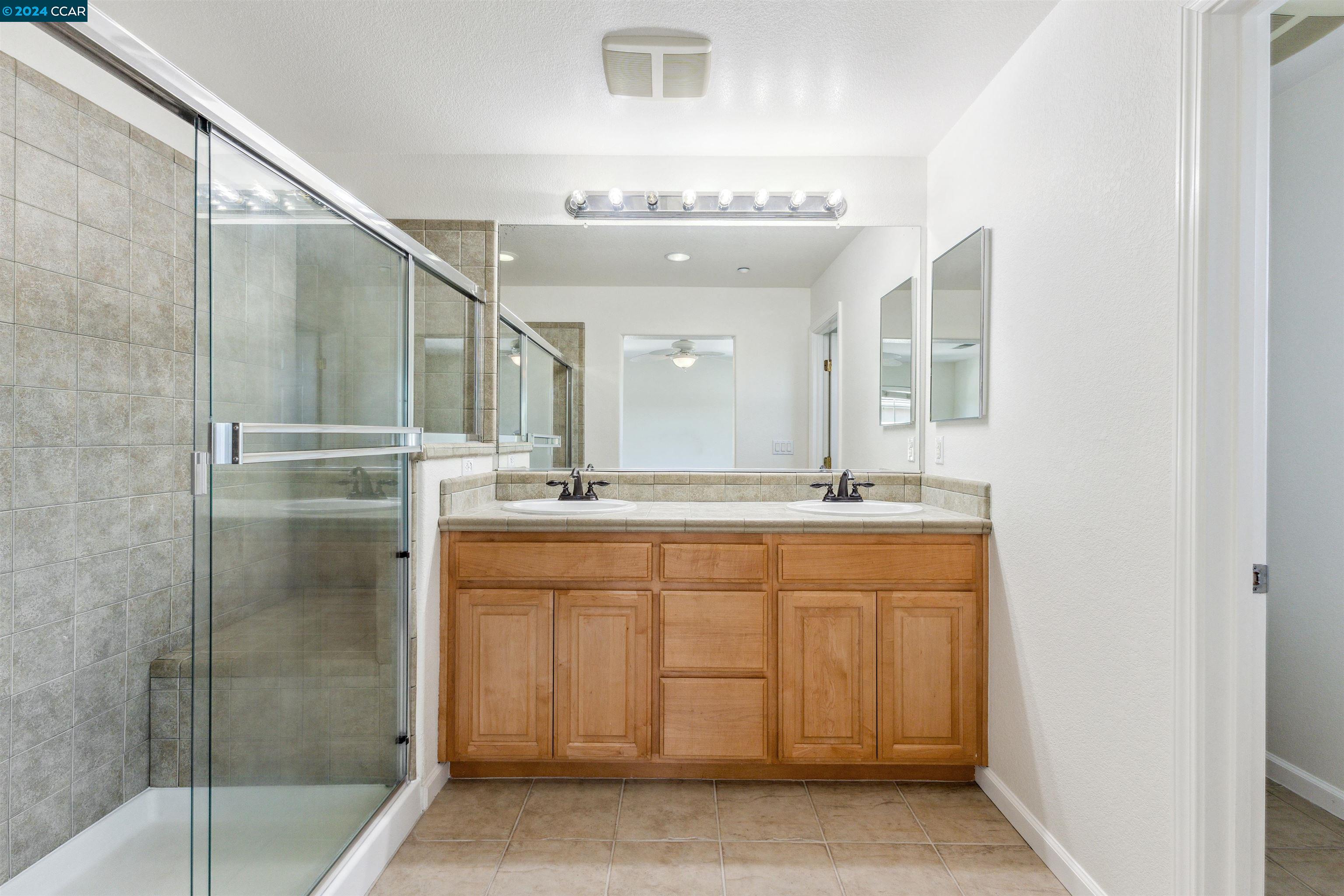 227 Washington Dr