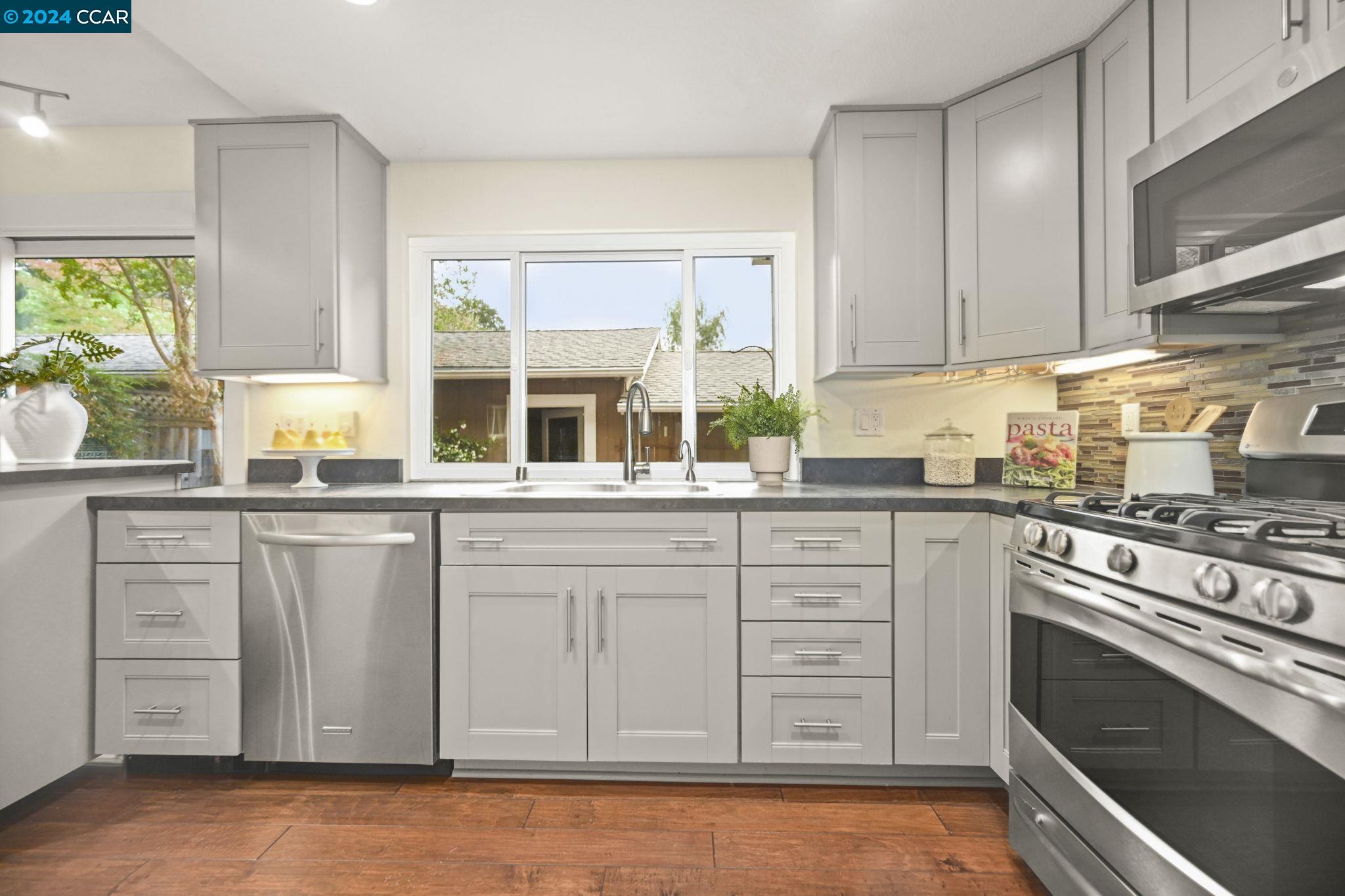 122 Summerside Cir
