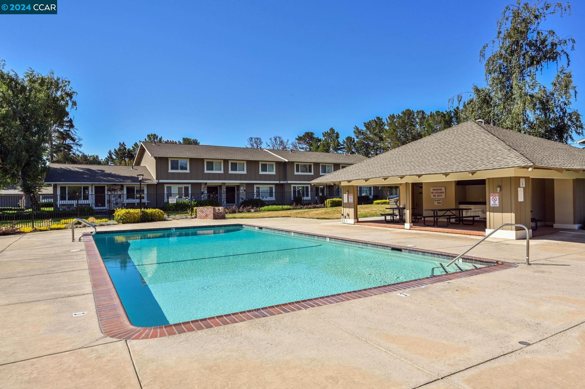 122 Summerside Cir