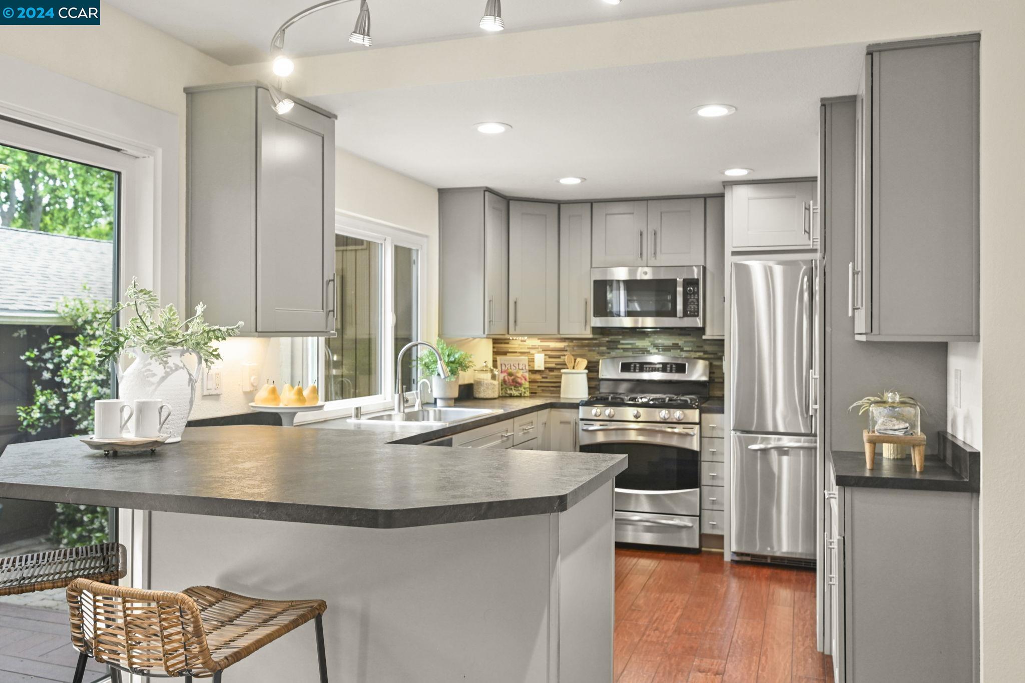 122 Summerside Cir